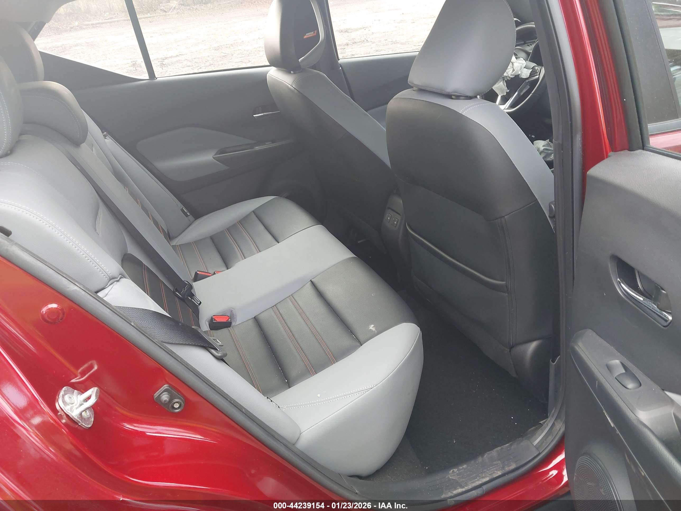 NISSAN KICKS image 8