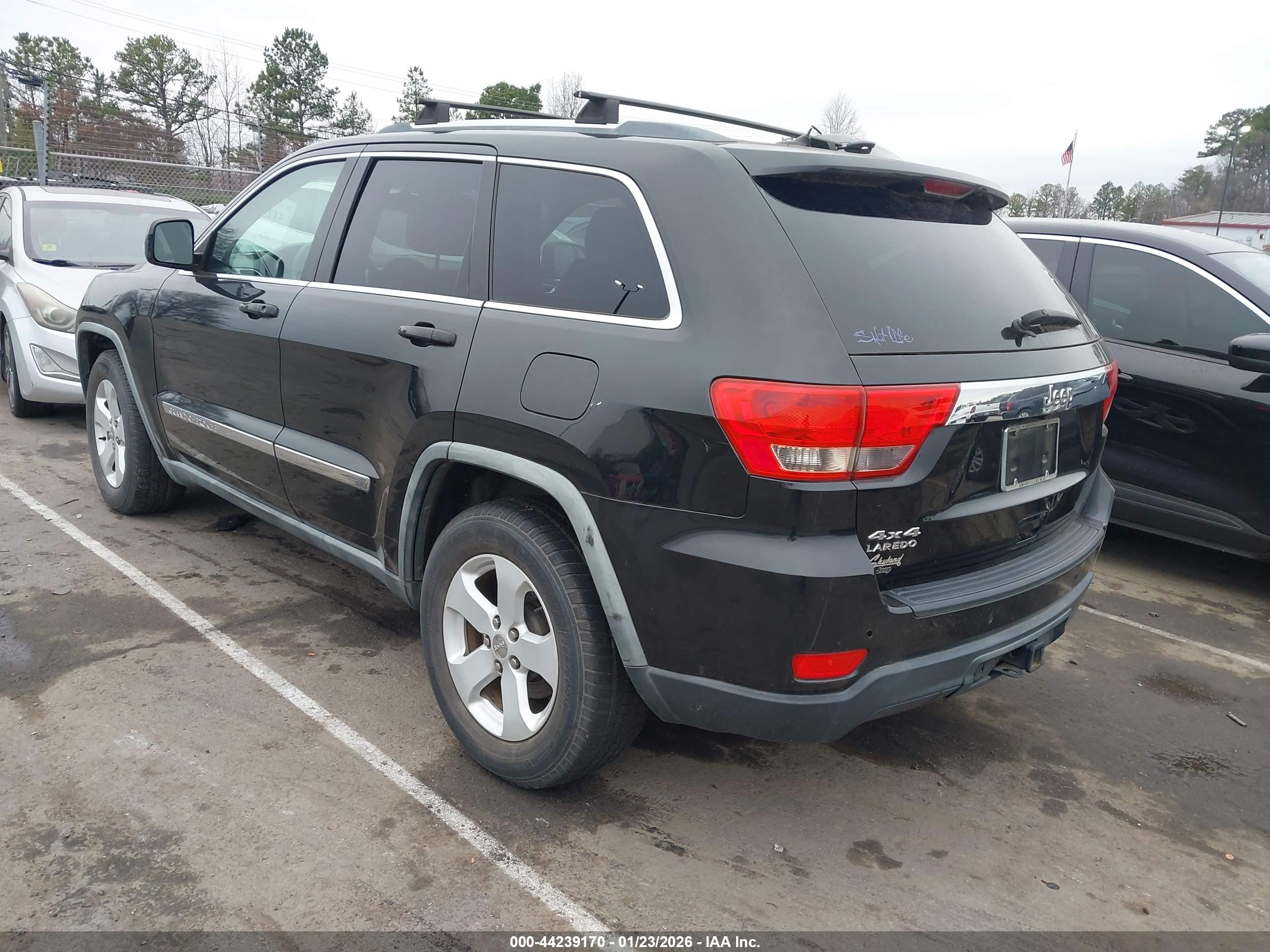JEEP GRAND image 3