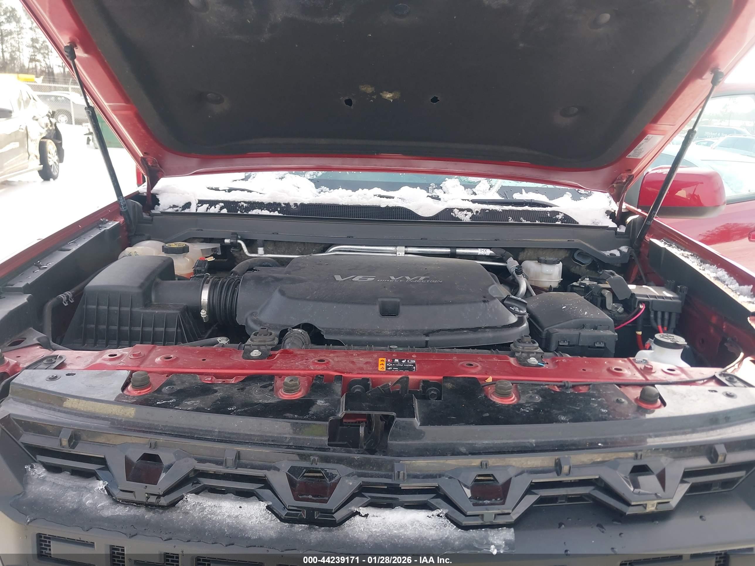 CHEVROLET COLORADO image 10