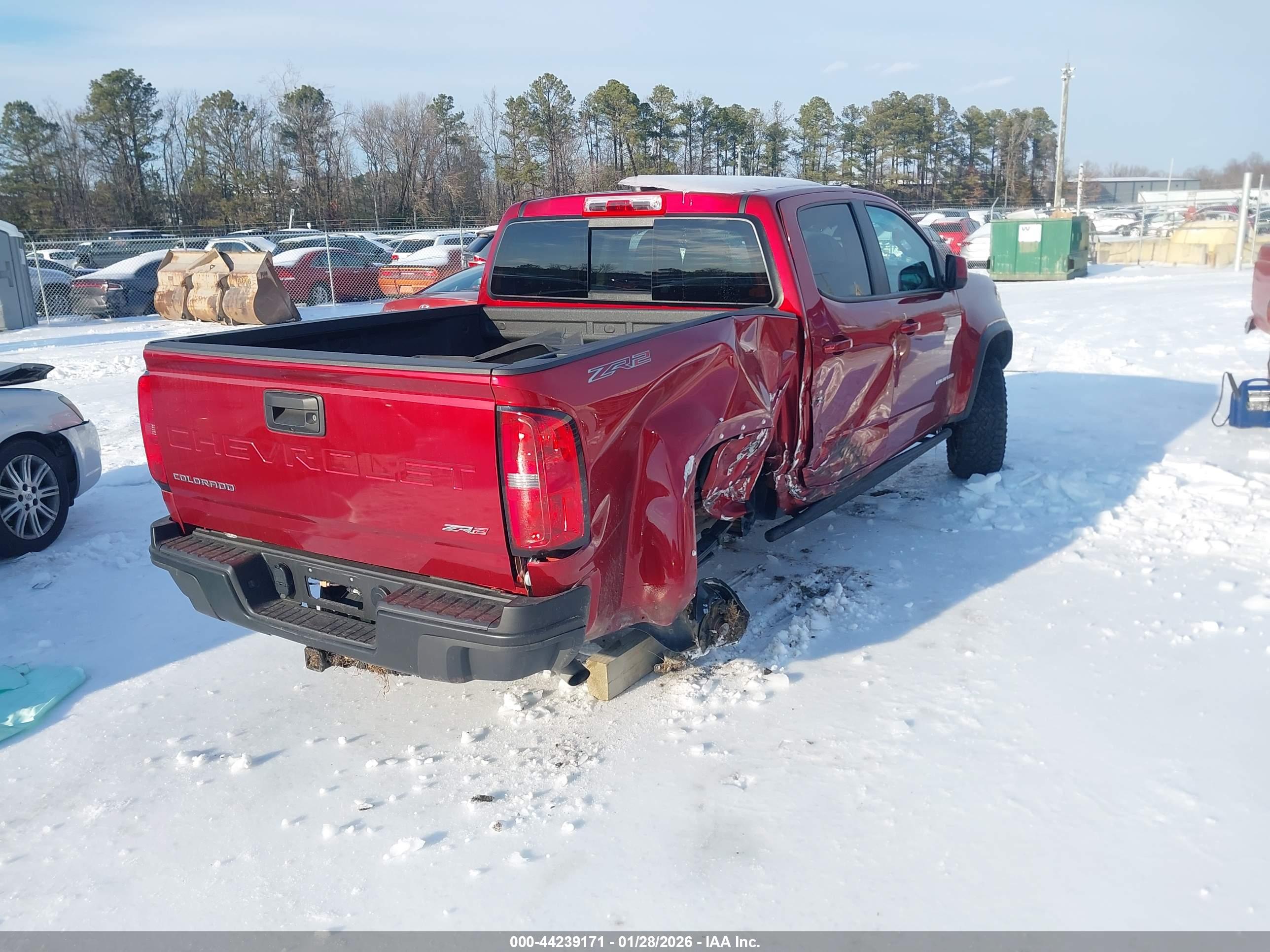 CHEVROLET COLORADO image 4