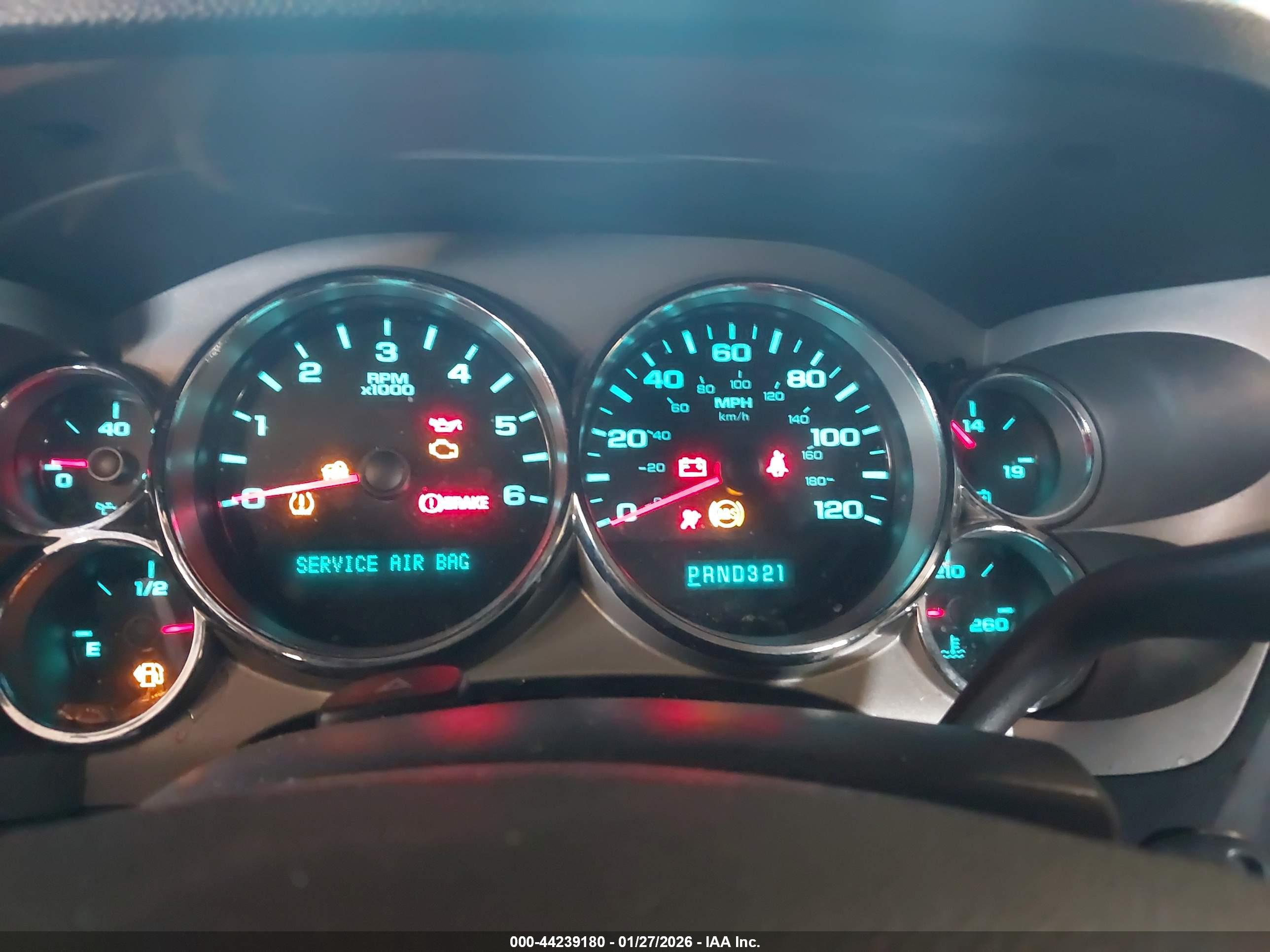 CHEVROLET SILVERADO image 7