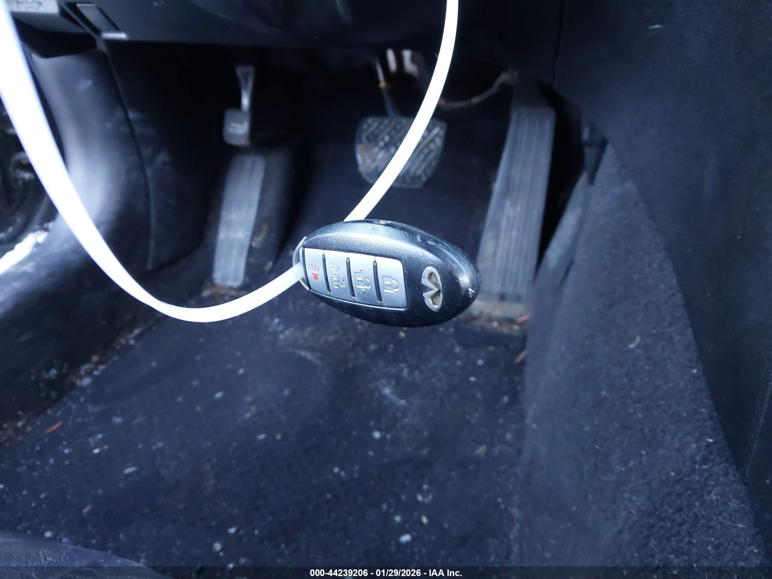 INFINITI G37X image 11