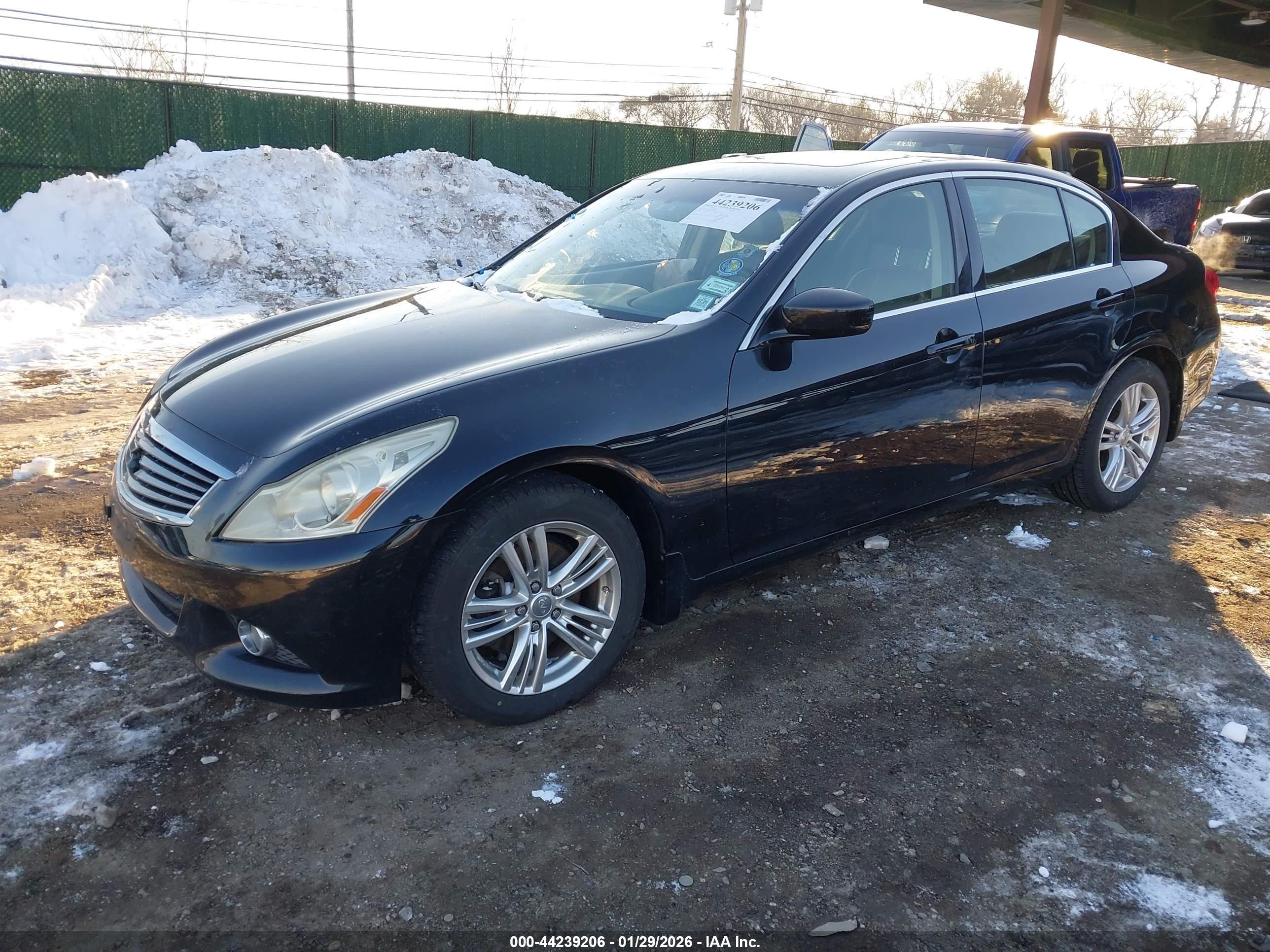 INFINITI G37X image 2