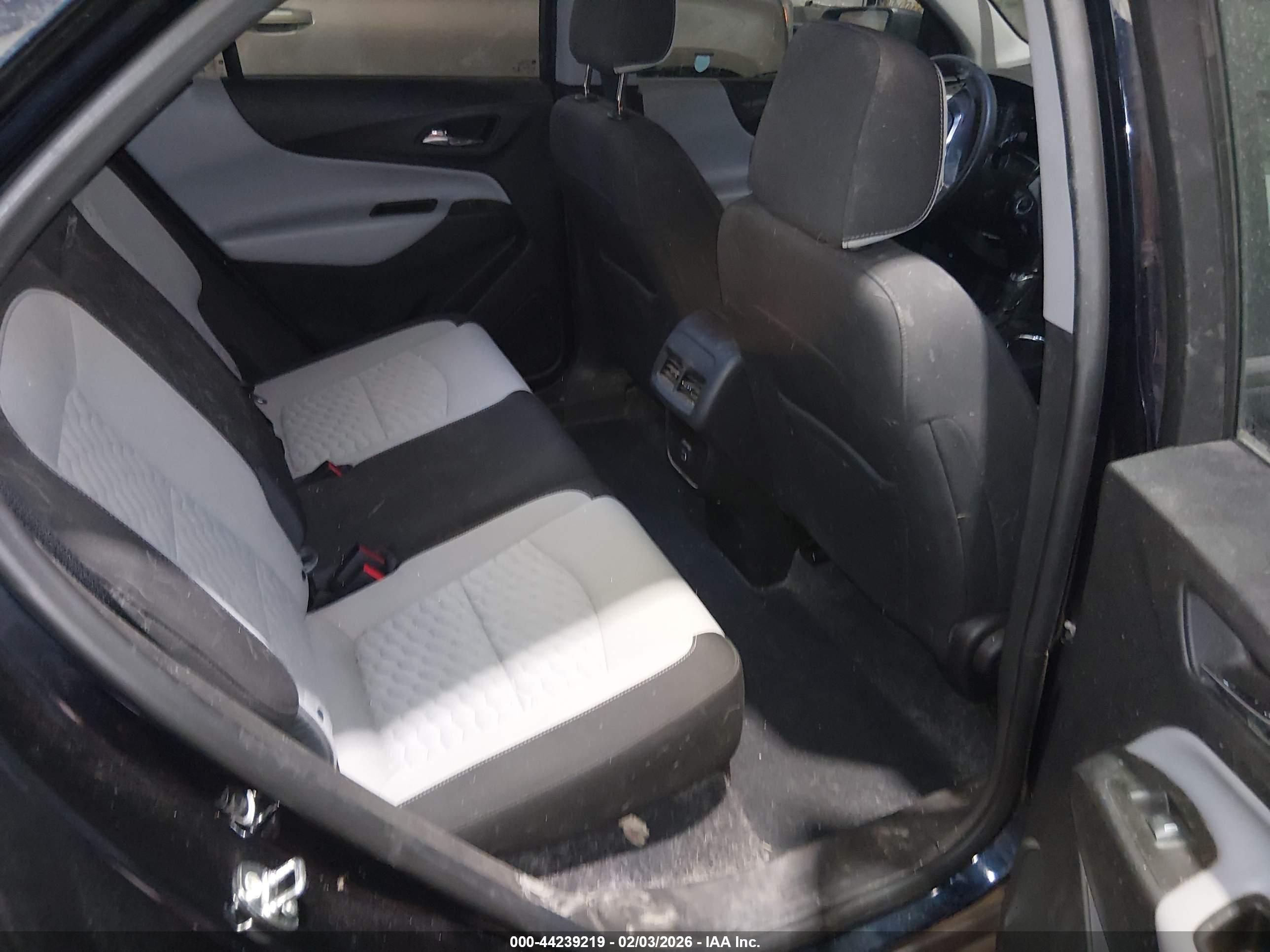 CHEVROLET EQUINOX image 8