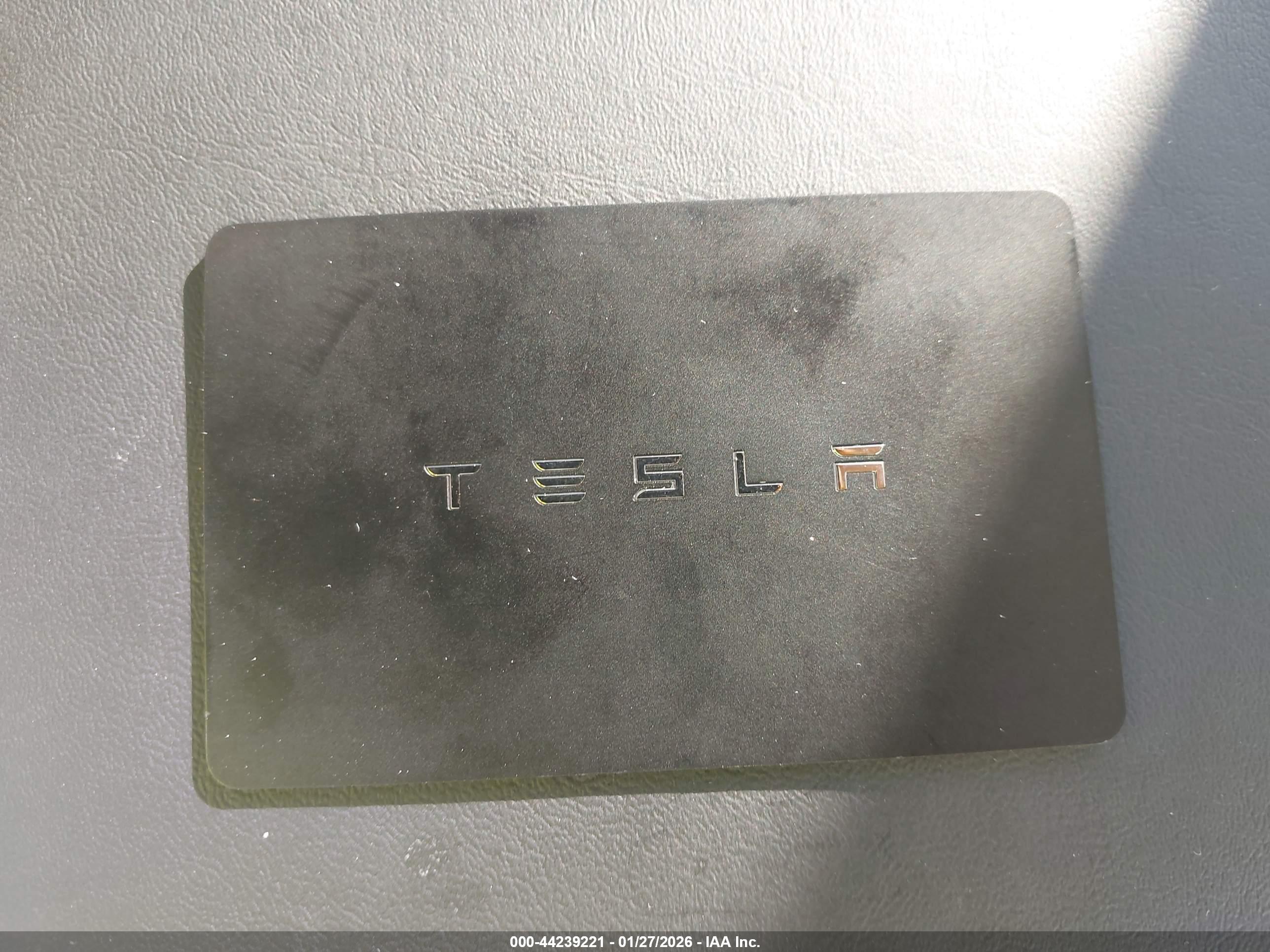 TESLA MODEL image 11
