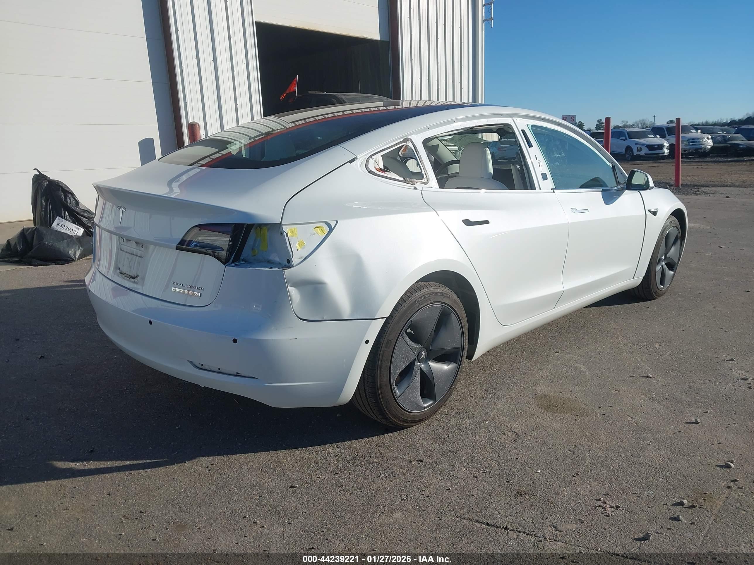 TESLA MODEL image 4