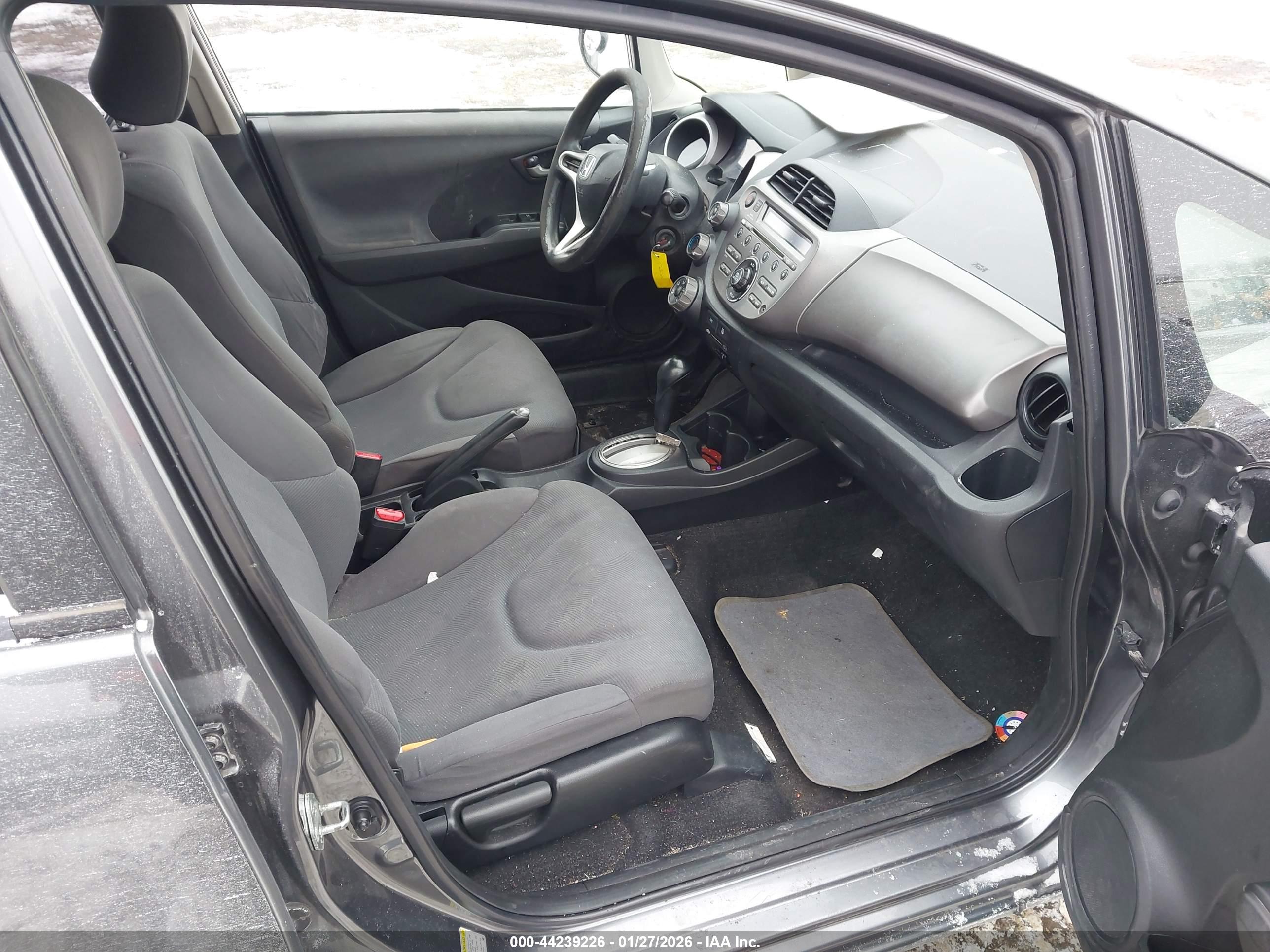 HONDA FIT image 5