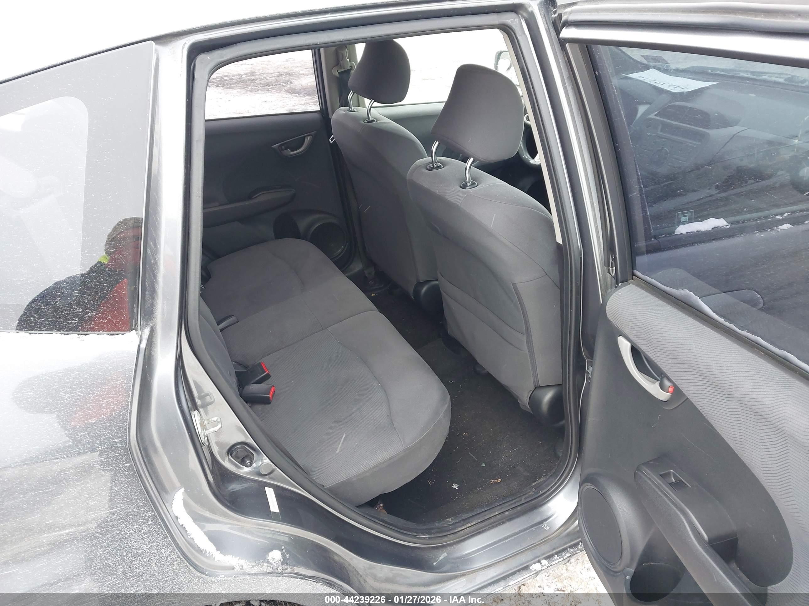 HONDA FIT image 8