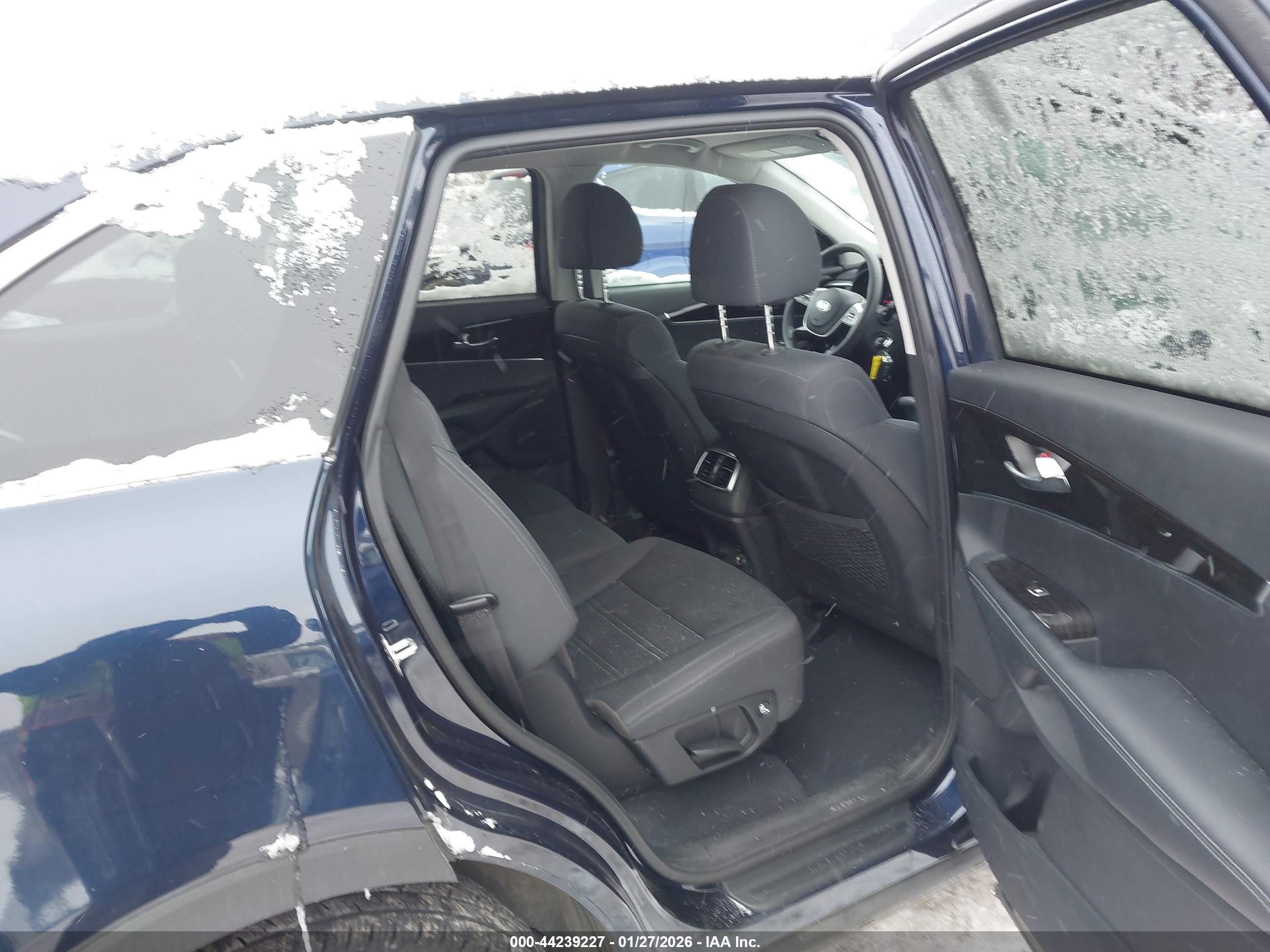KIA SORENTO image 8