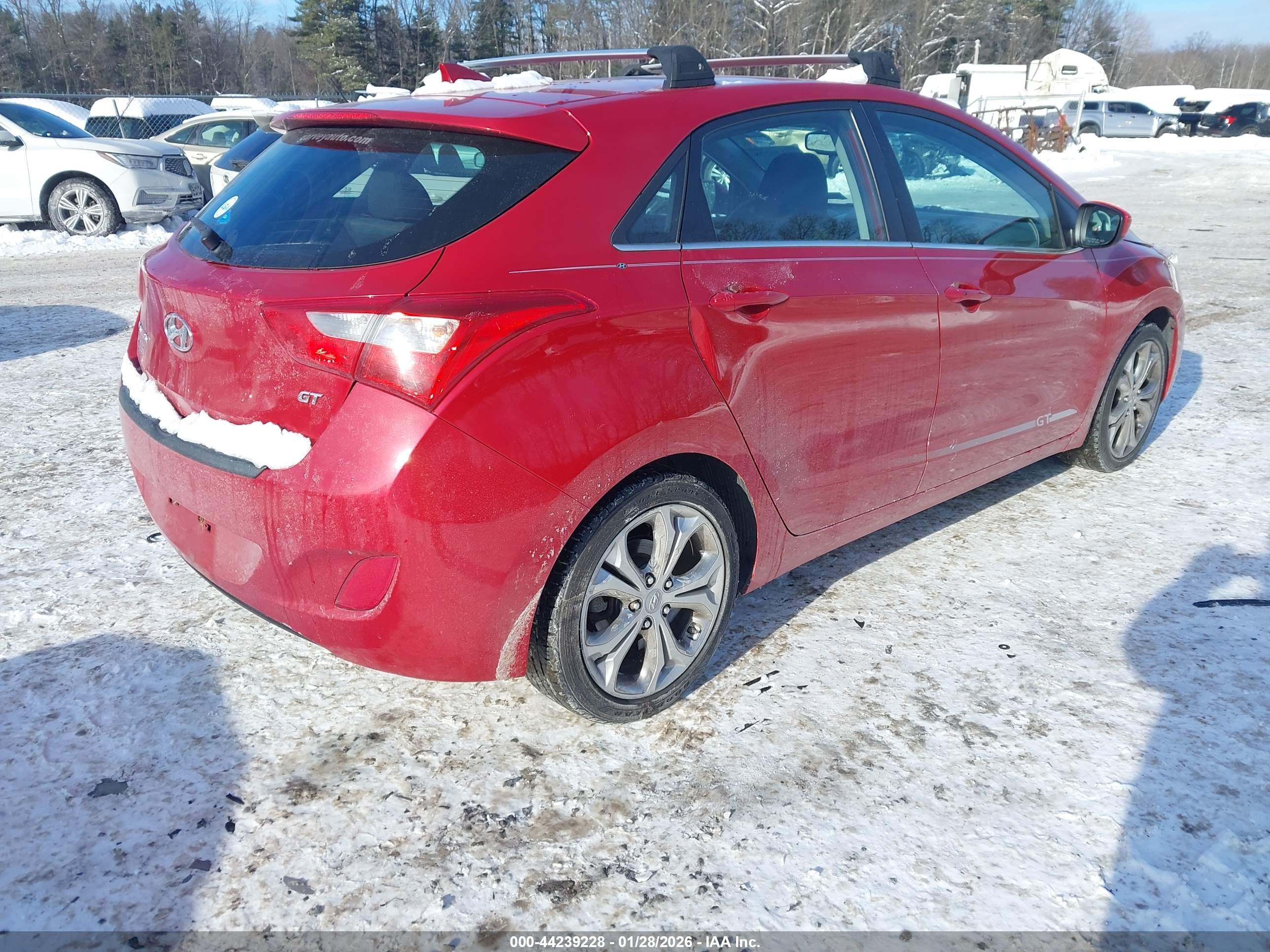 HYUNDAI ELANTRA image 4