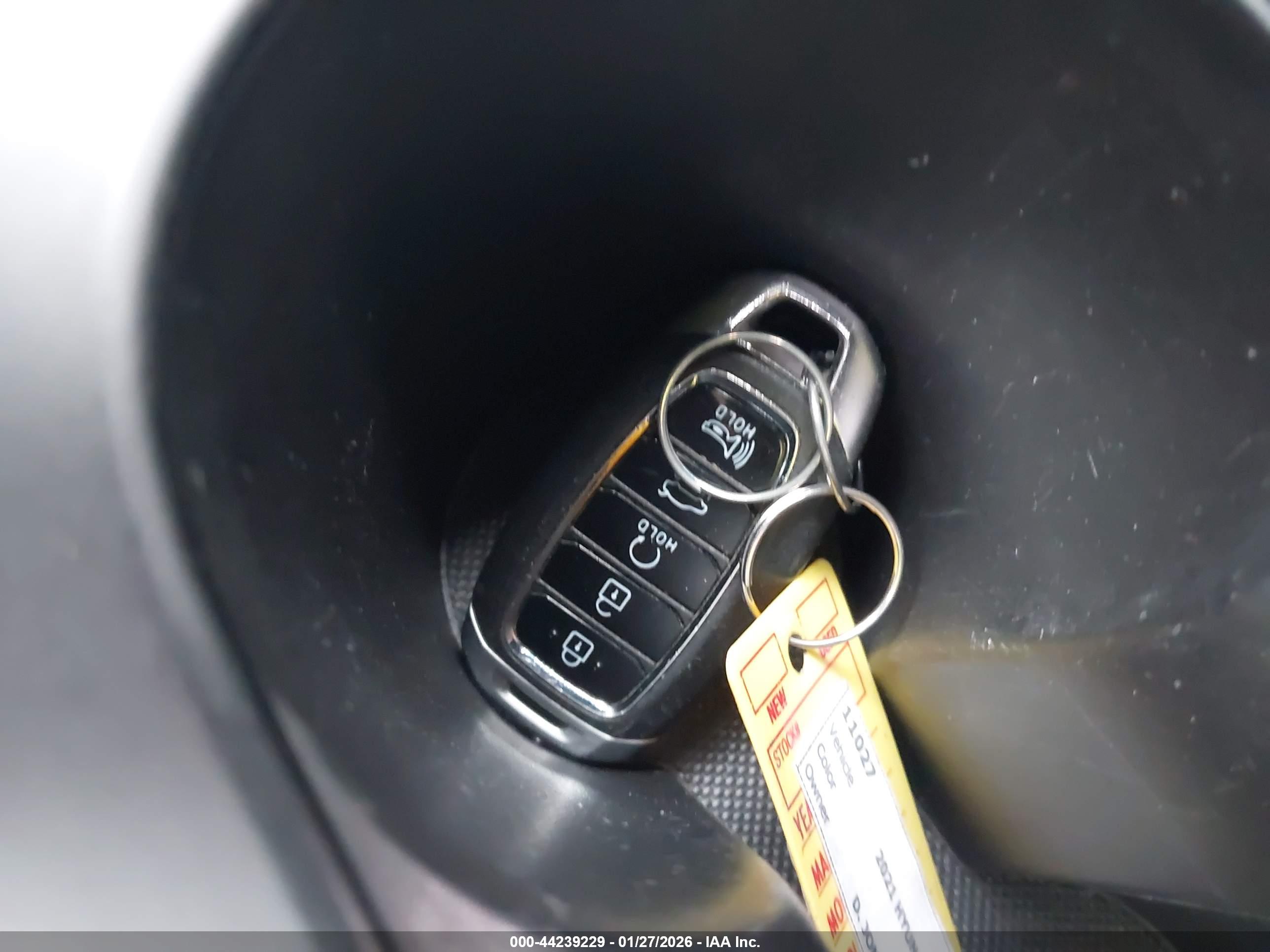 HYUNDAI ELANTRA image 11