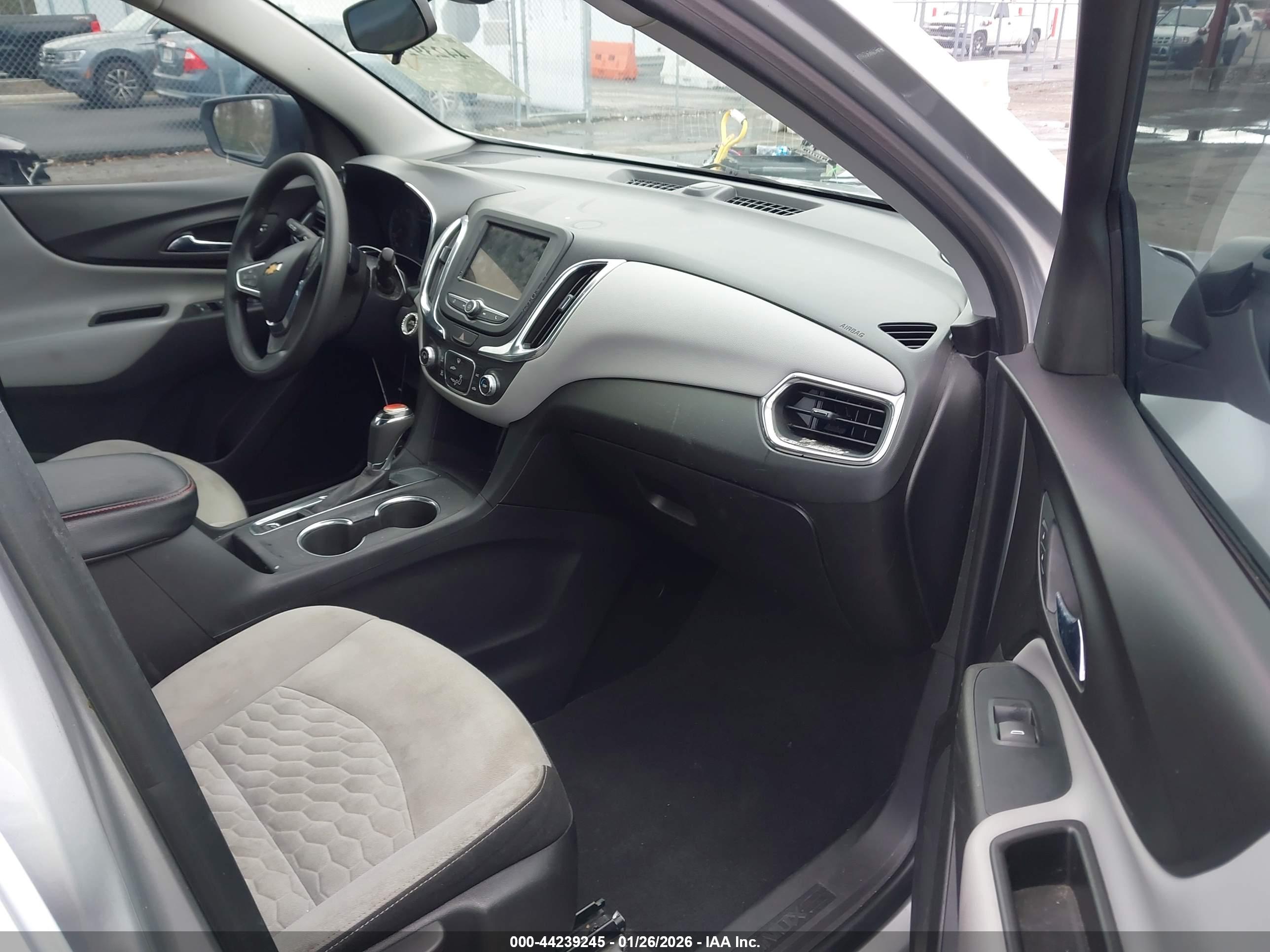 CHEVROLET EQUINOX image 5