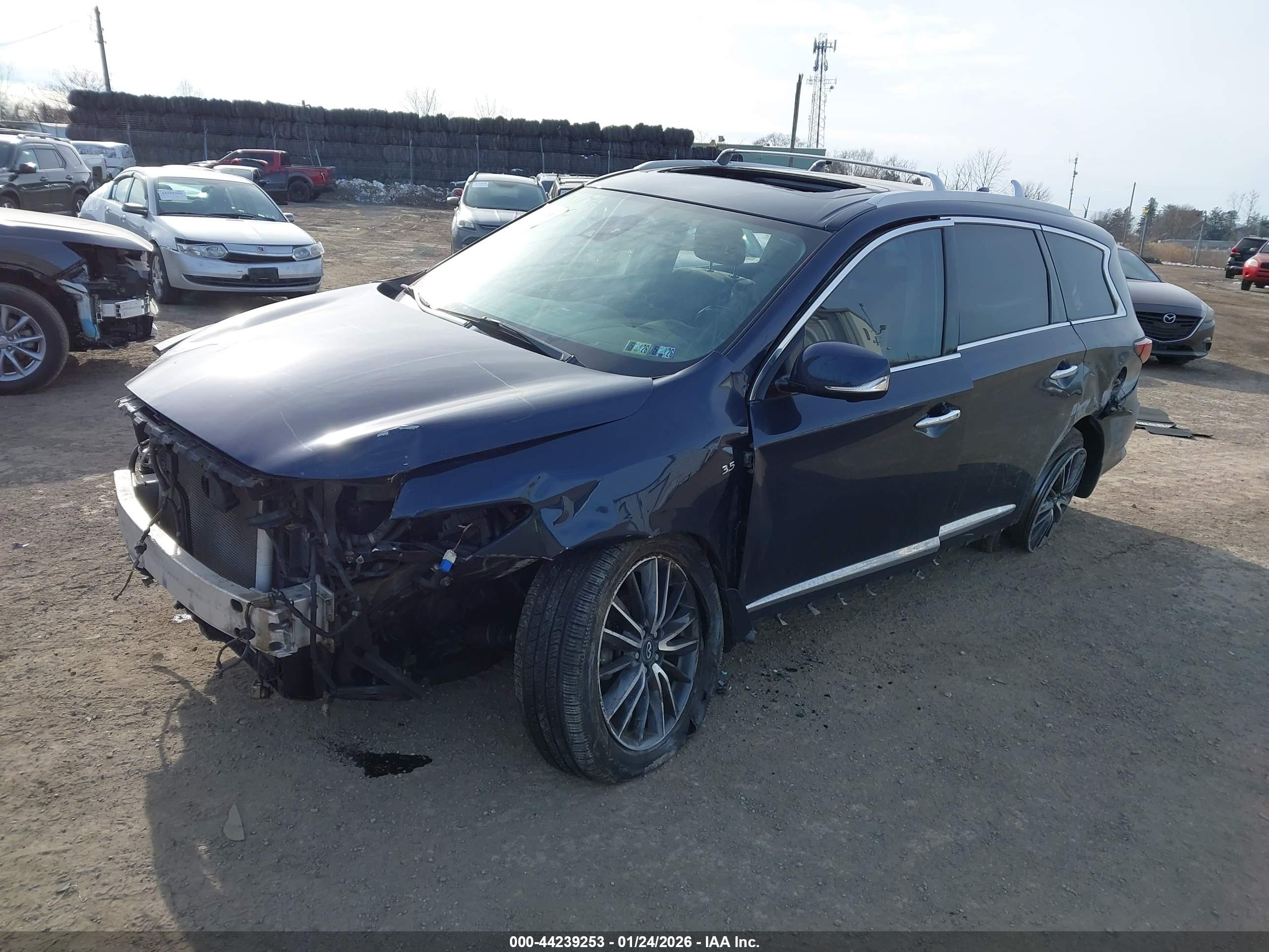 INFINITI QX60 image 2