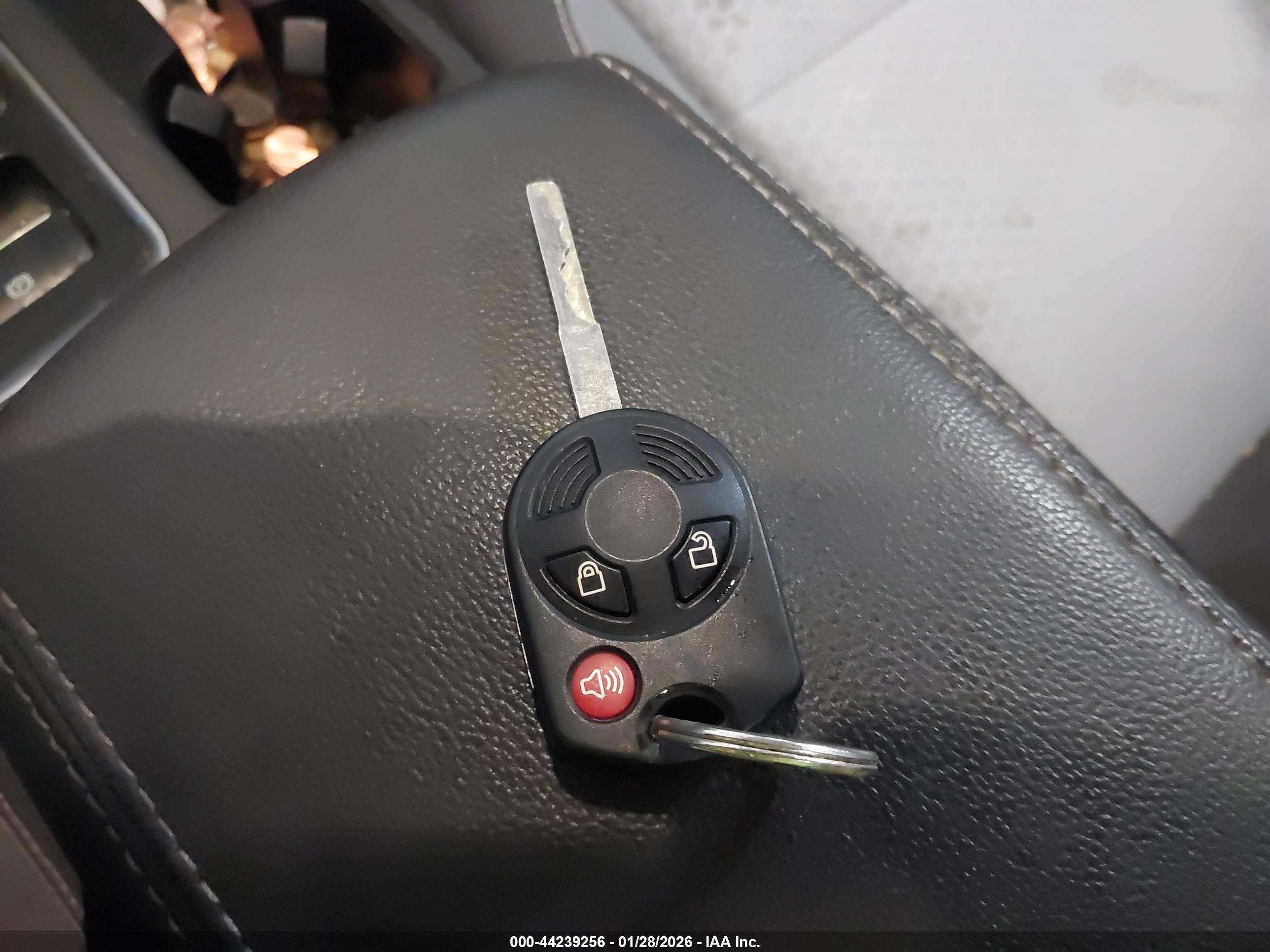 FORD ESCAPE image 11