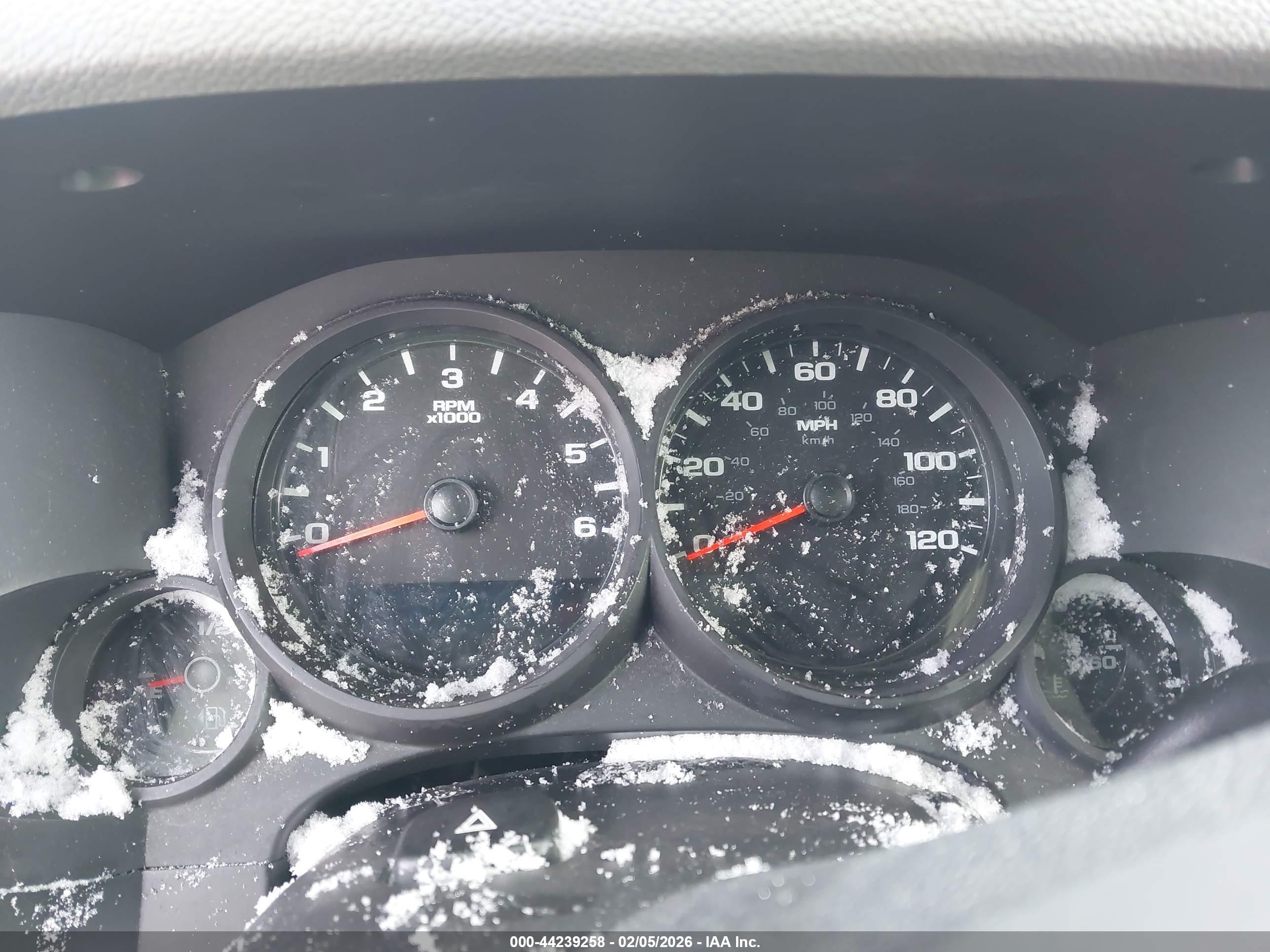CHEVROLET SILVERADO image 7