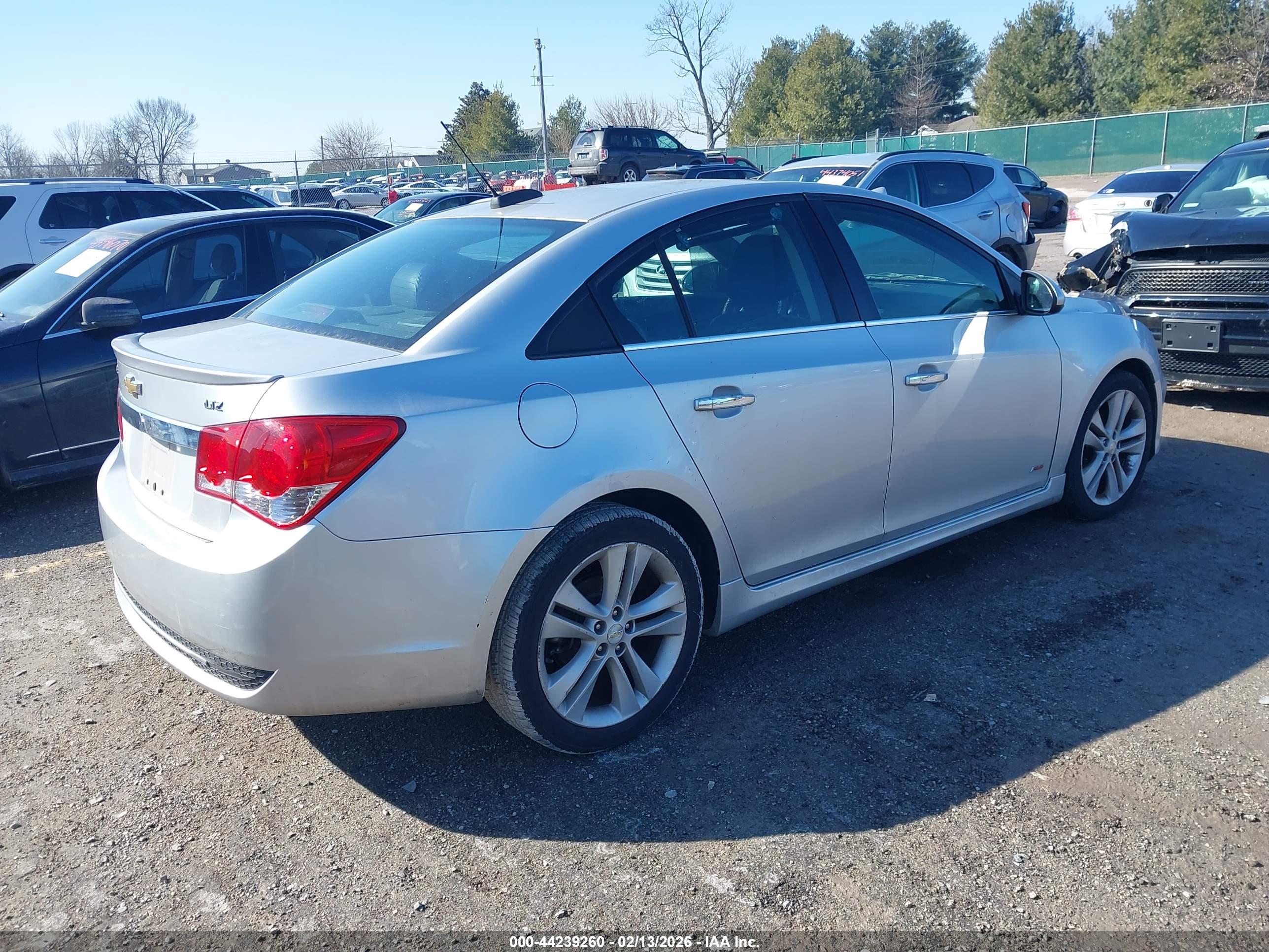 CHEVROLET CRUZE image 4