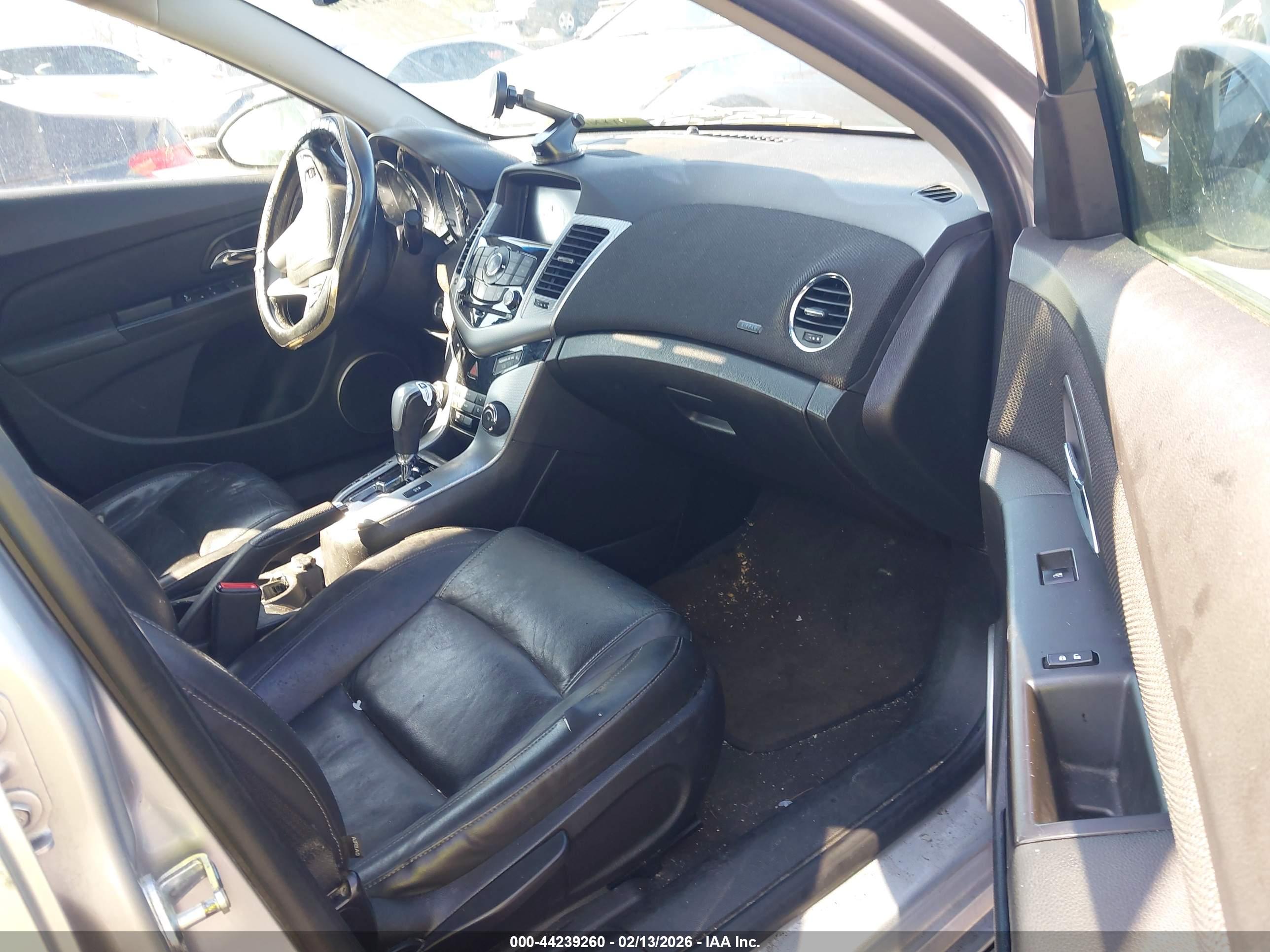 CHEVROLET CRUZE image 5