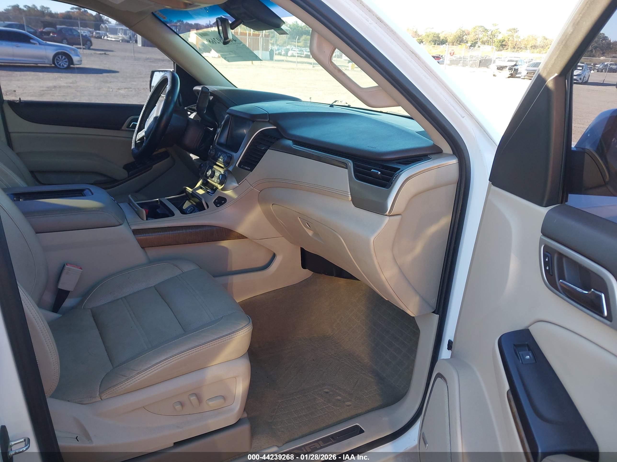 GMC YUKON image 5