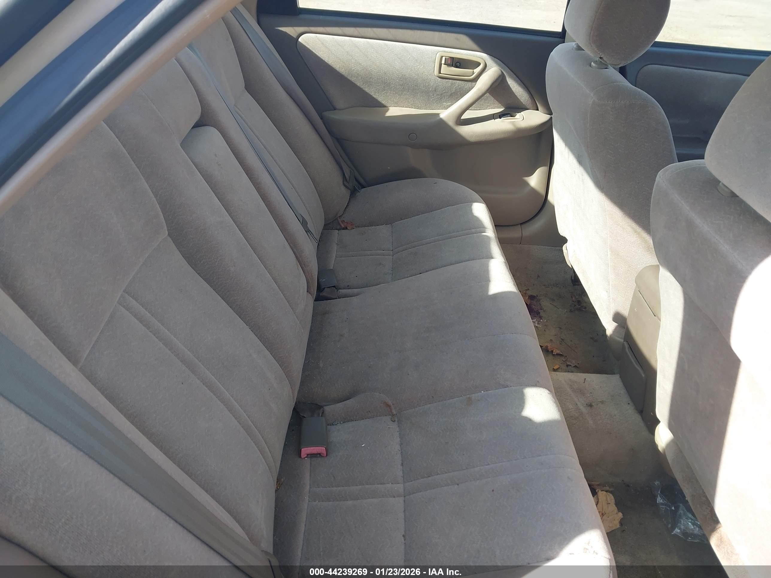 TOYOTA CAMRY image 8