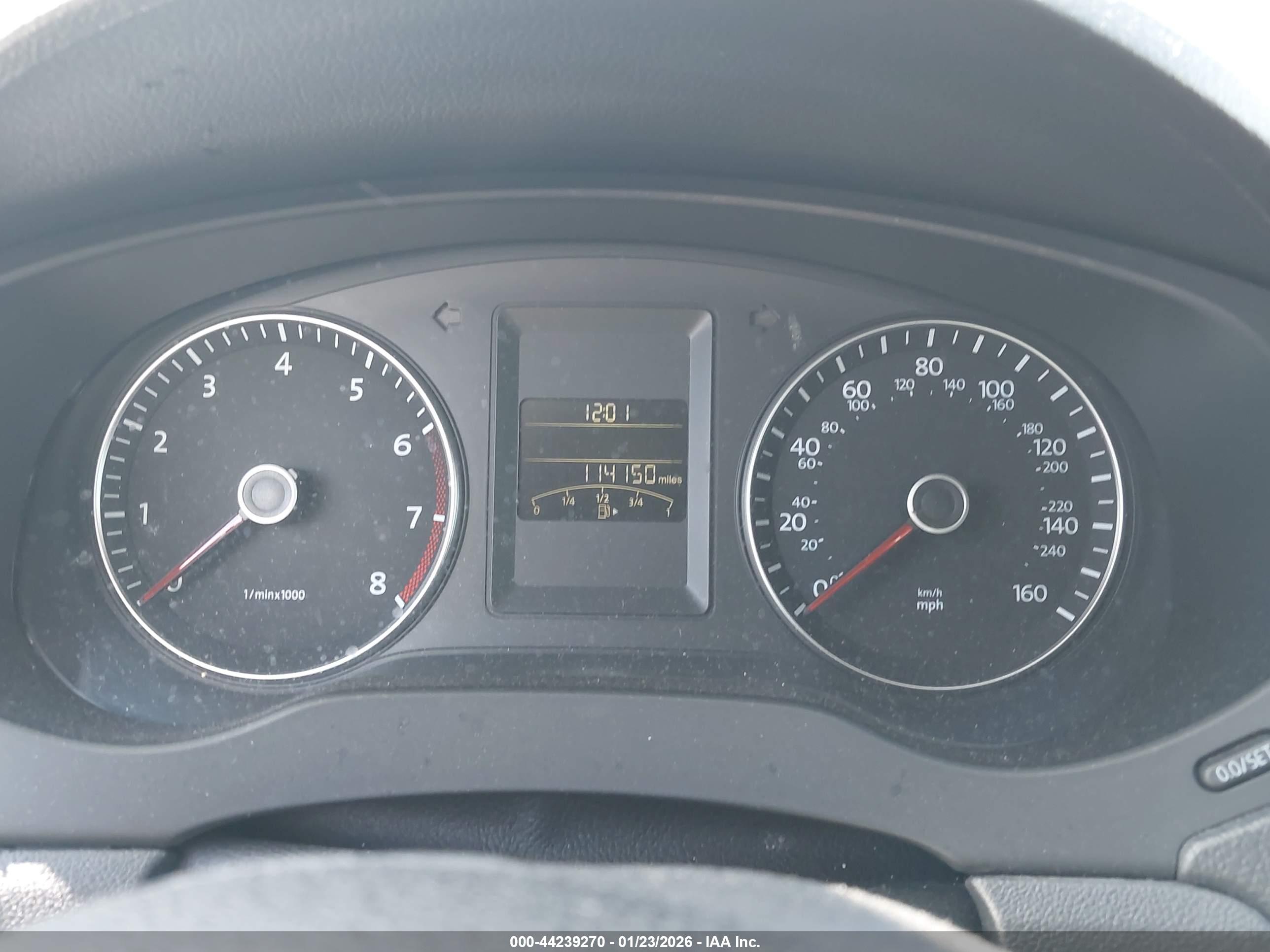 VOLKSWAGEN JETTA image 7