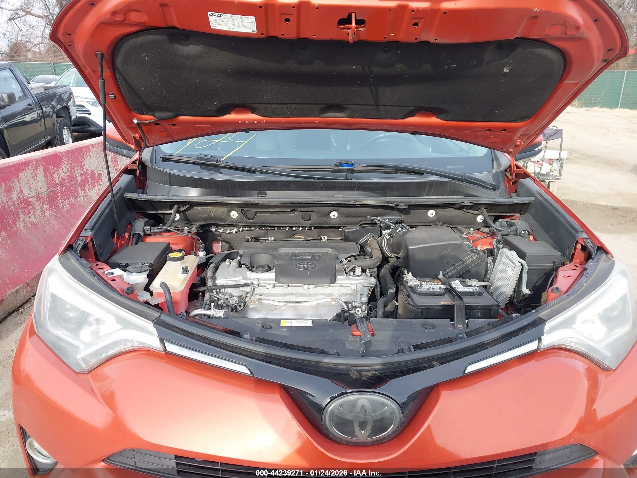 TOYOTA RAV4 image 10