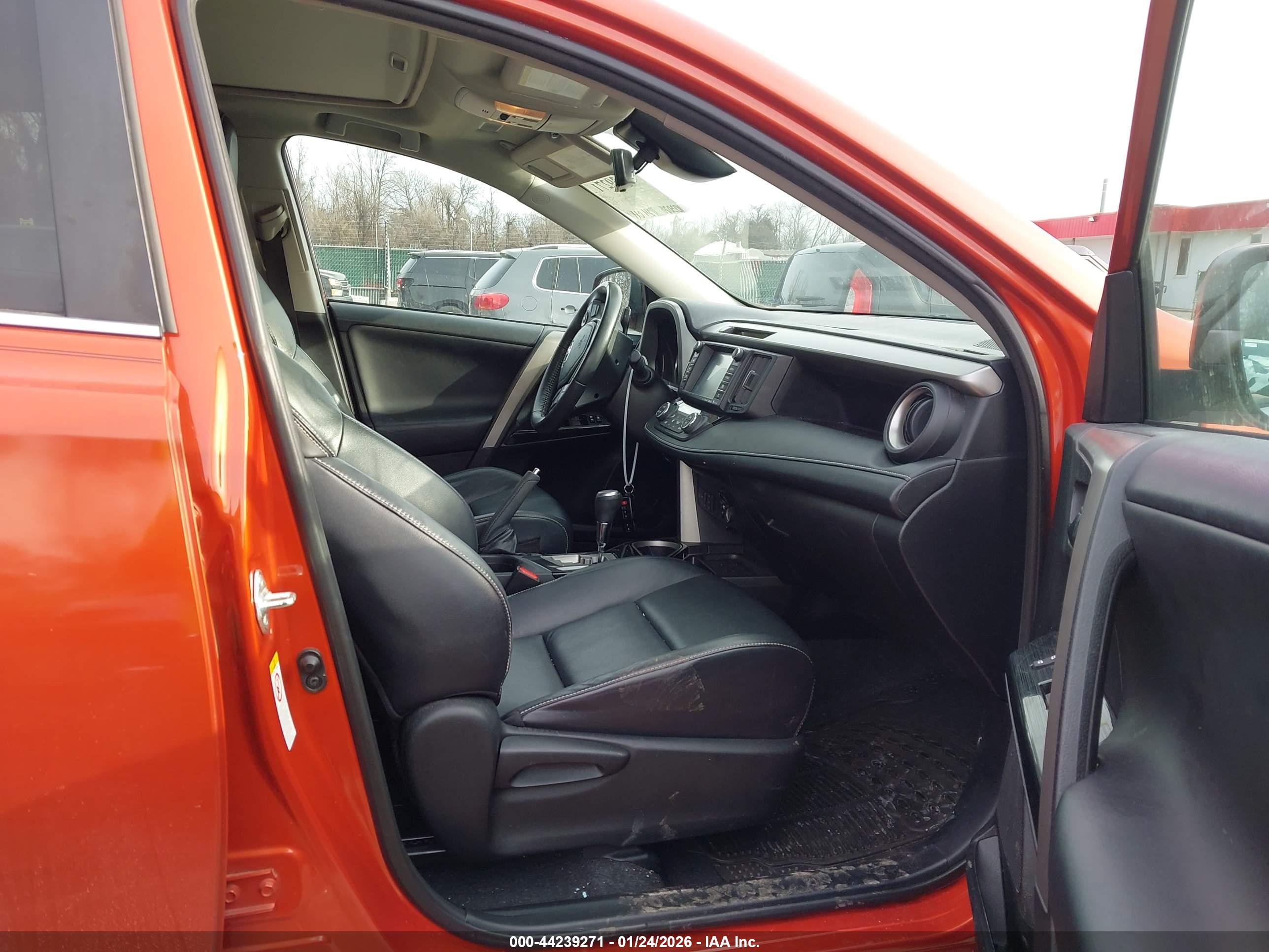 TOYOTA RAV4 image 5