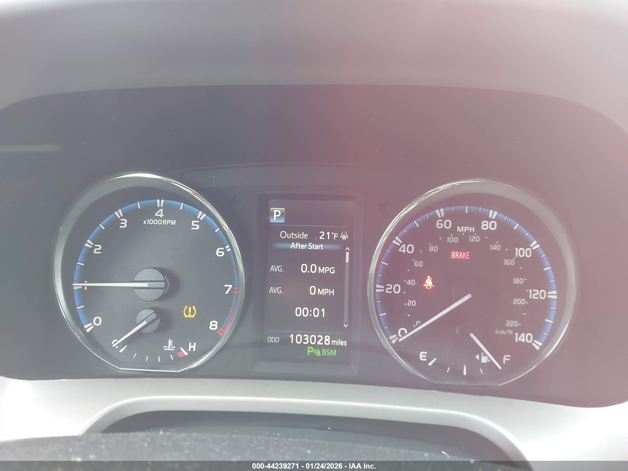 TOYOTA RAV4 image 7
