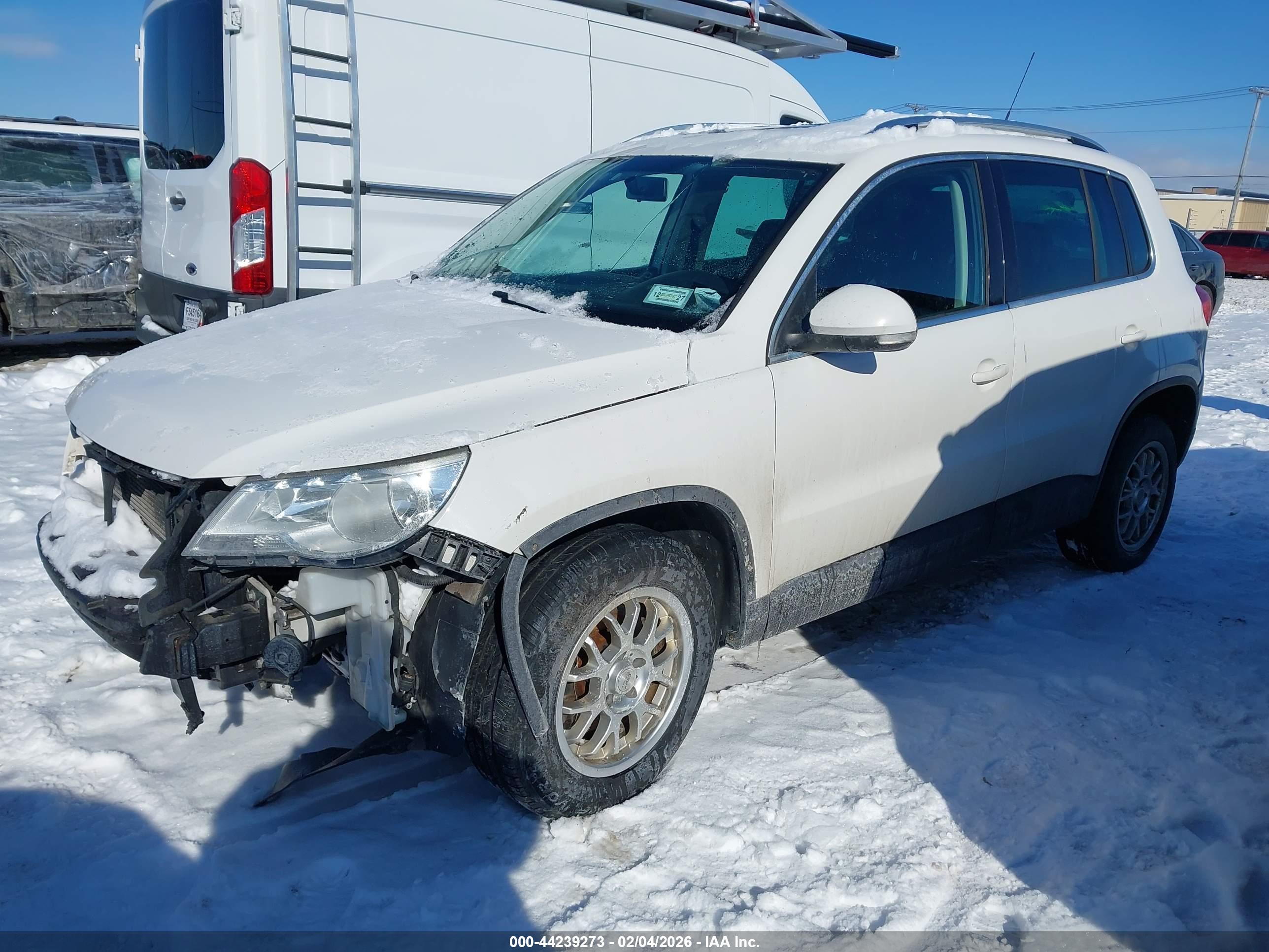 VOLKSWAGEN TIGUAN image 2