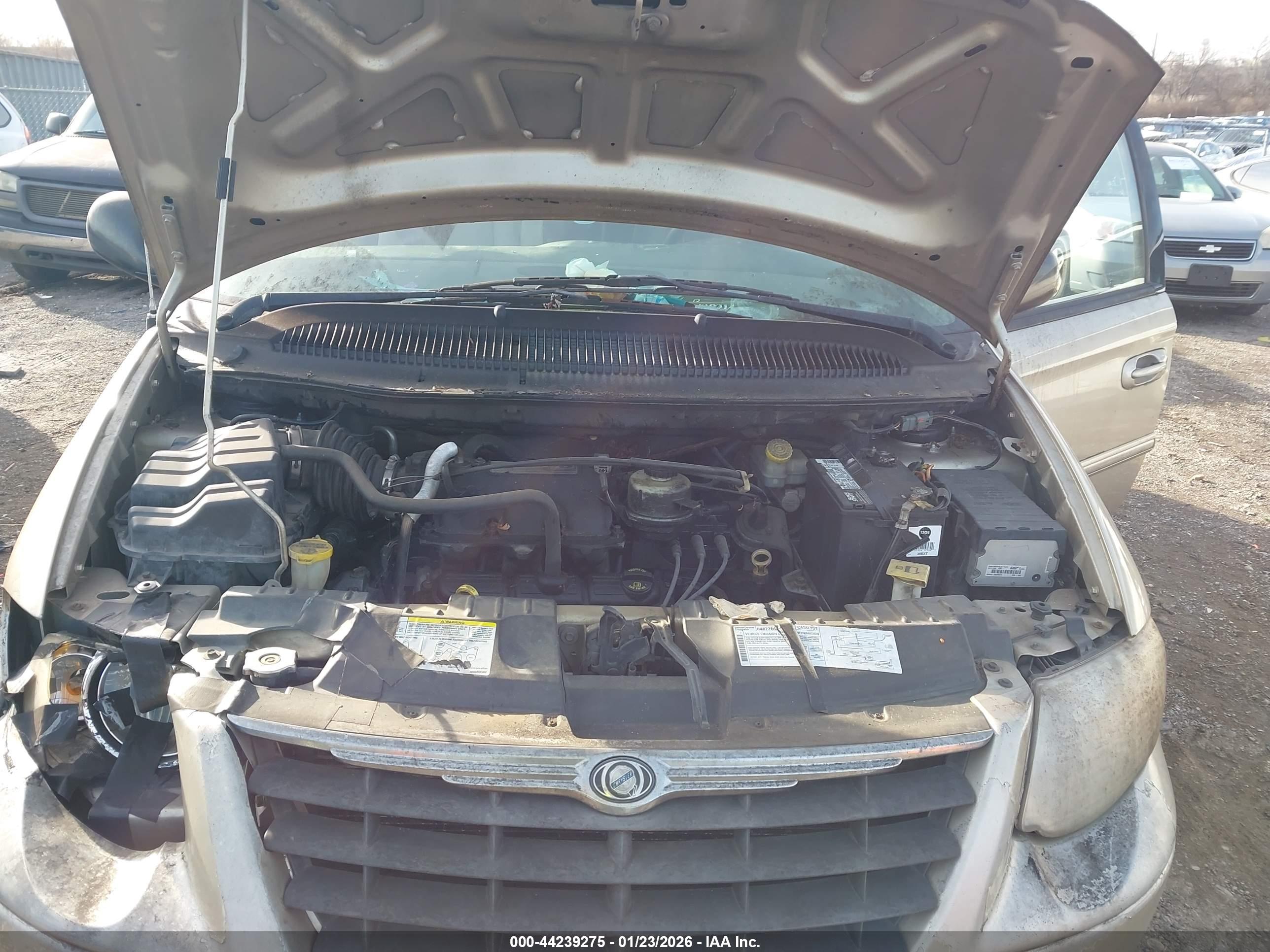 CHRYSLER TOWN image 10
