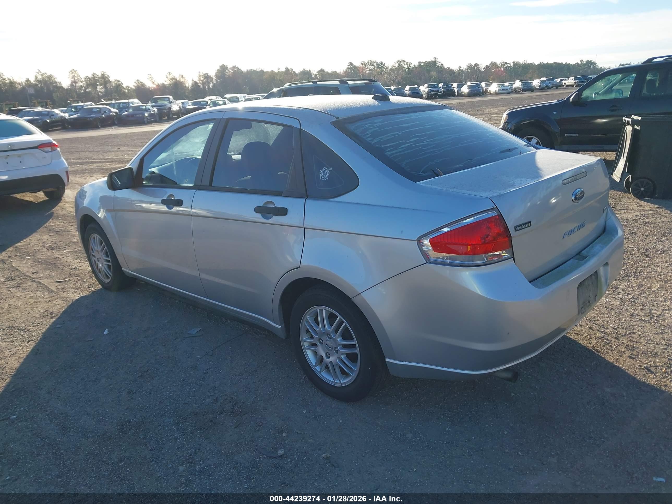 FORD FOCUS image 3
