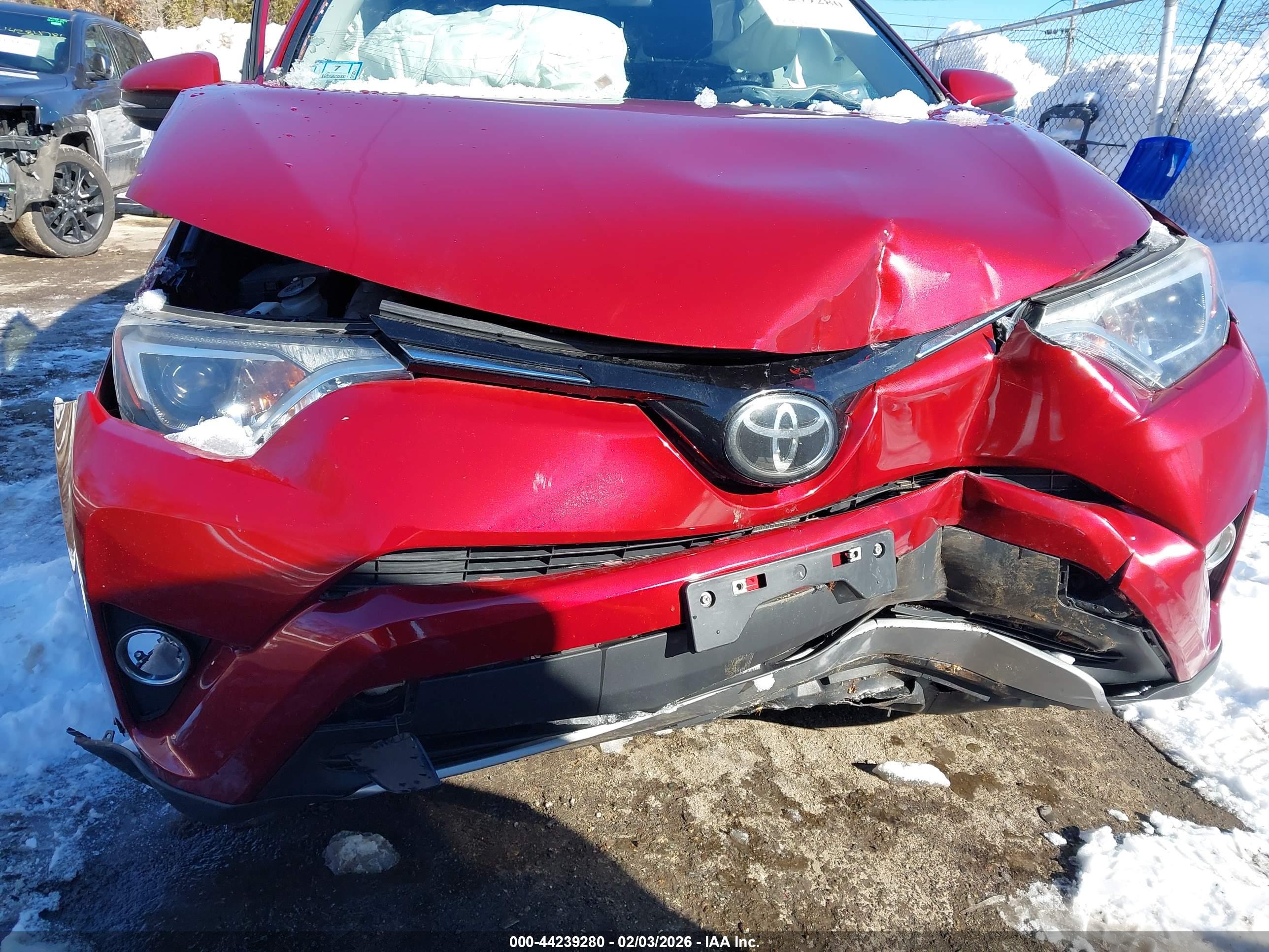TOYOTA RAV4 image 6