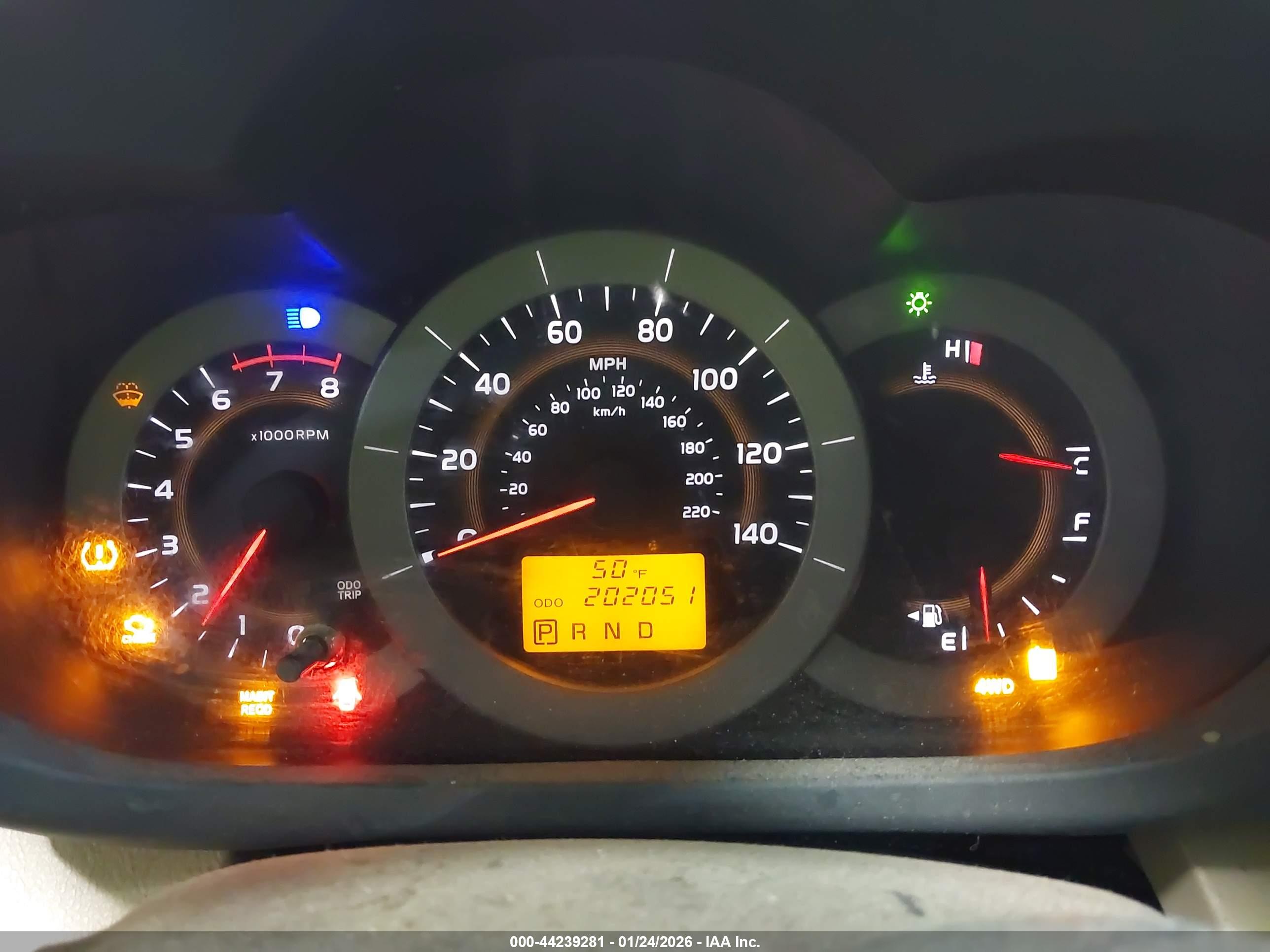 TOYOTA RAV4 image 7
