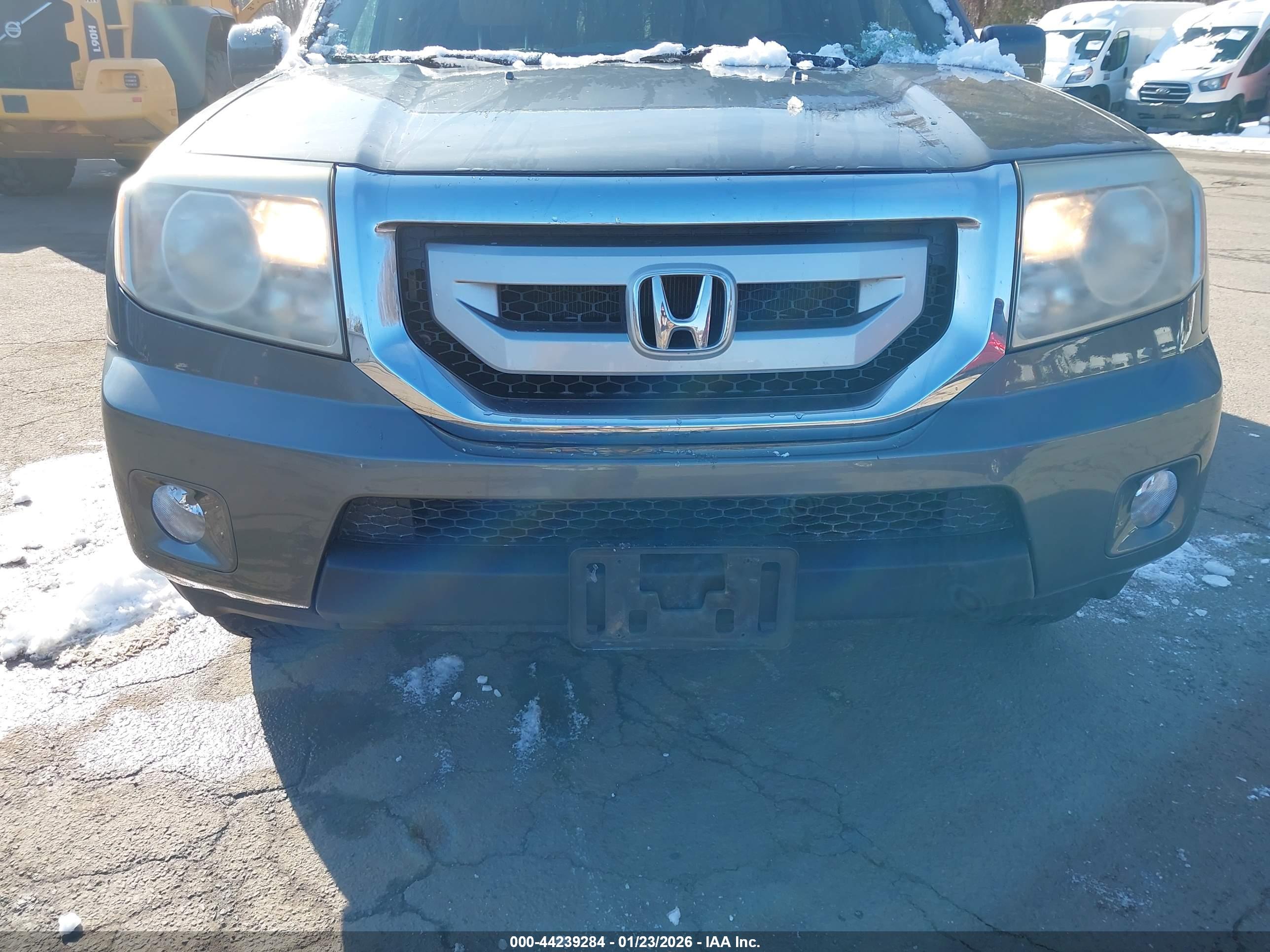HONDA PILOT image 6