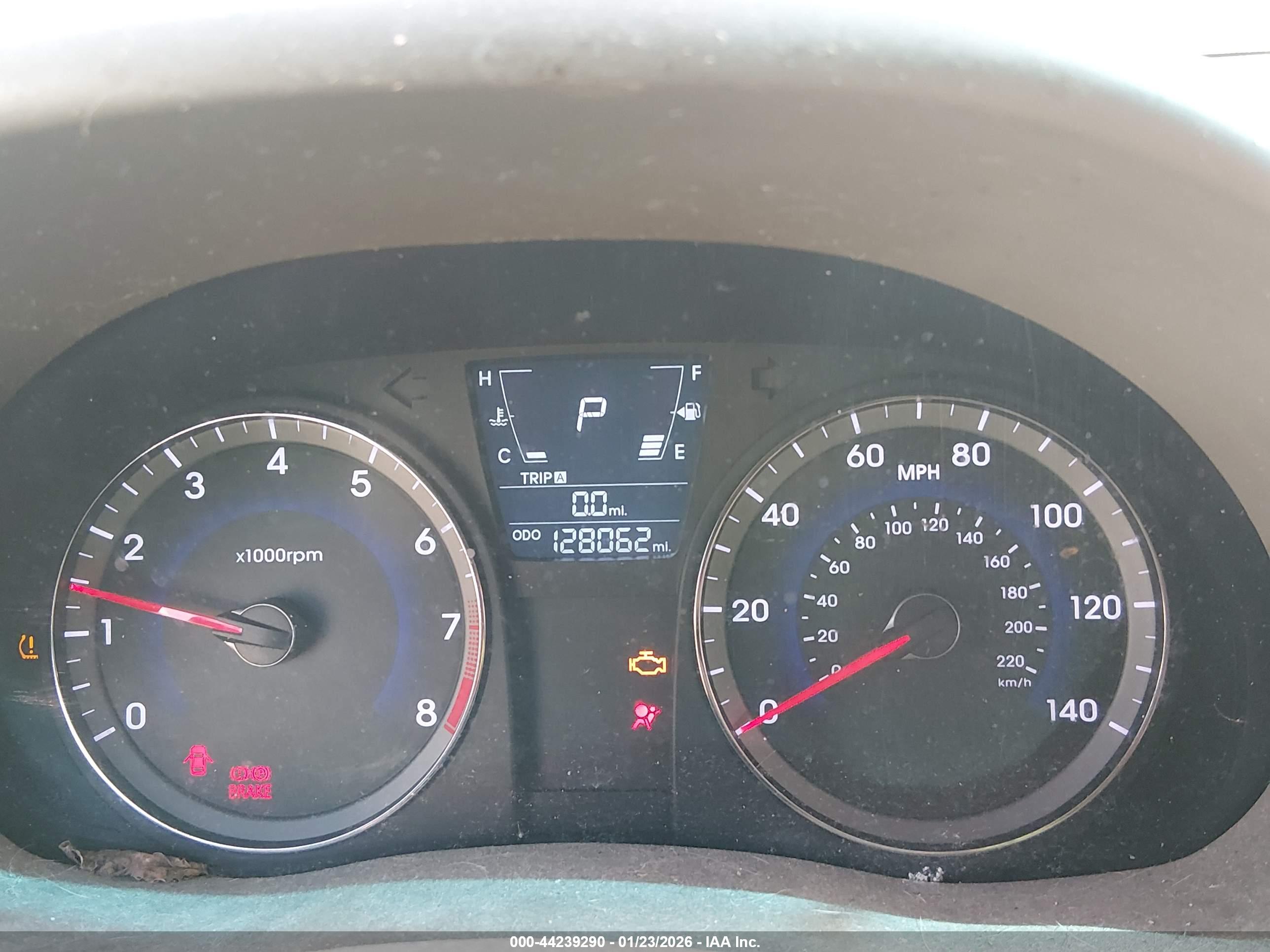 HYUNDAI ACCENT image 7