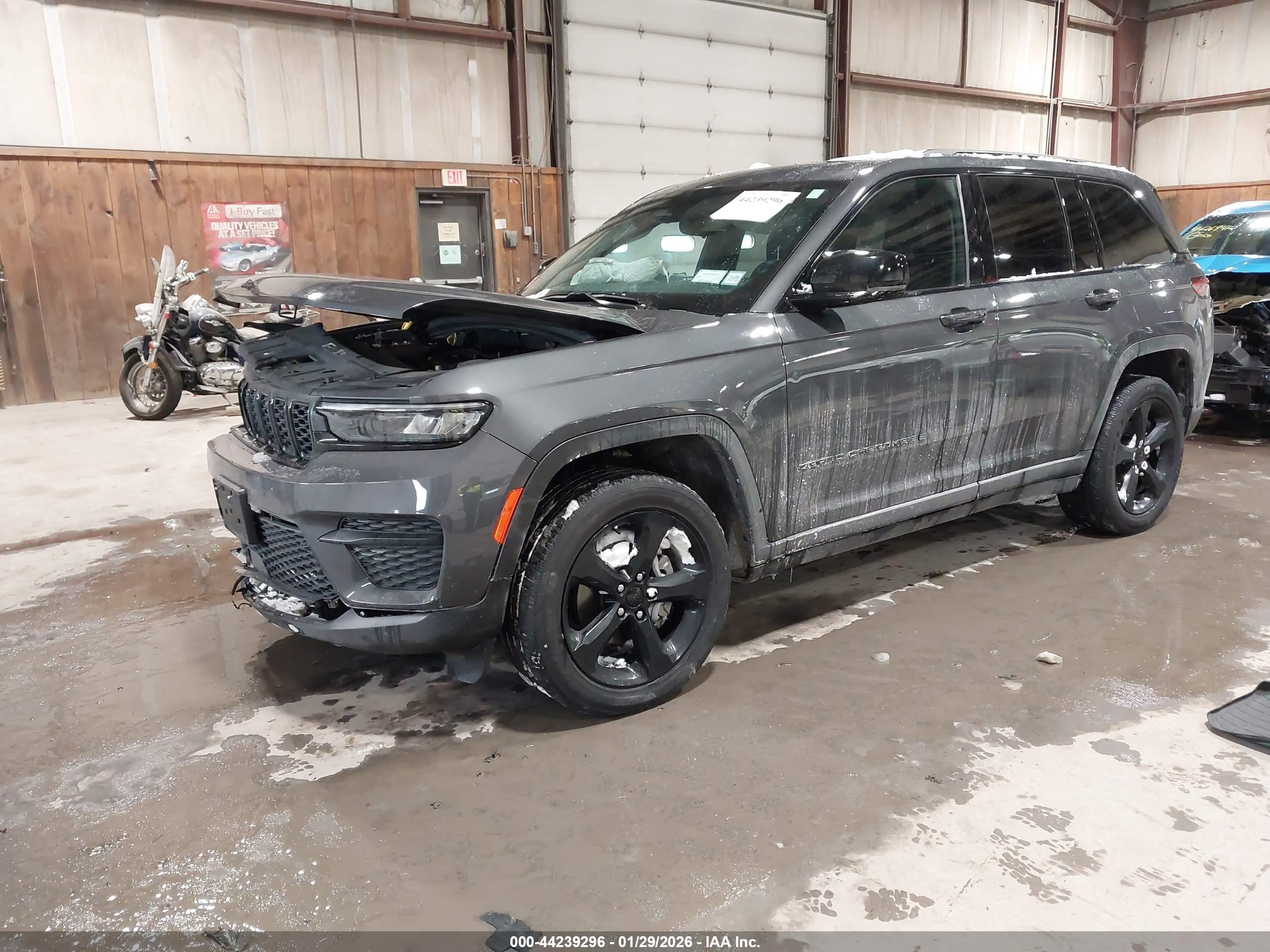 JEEP GRAND image 2