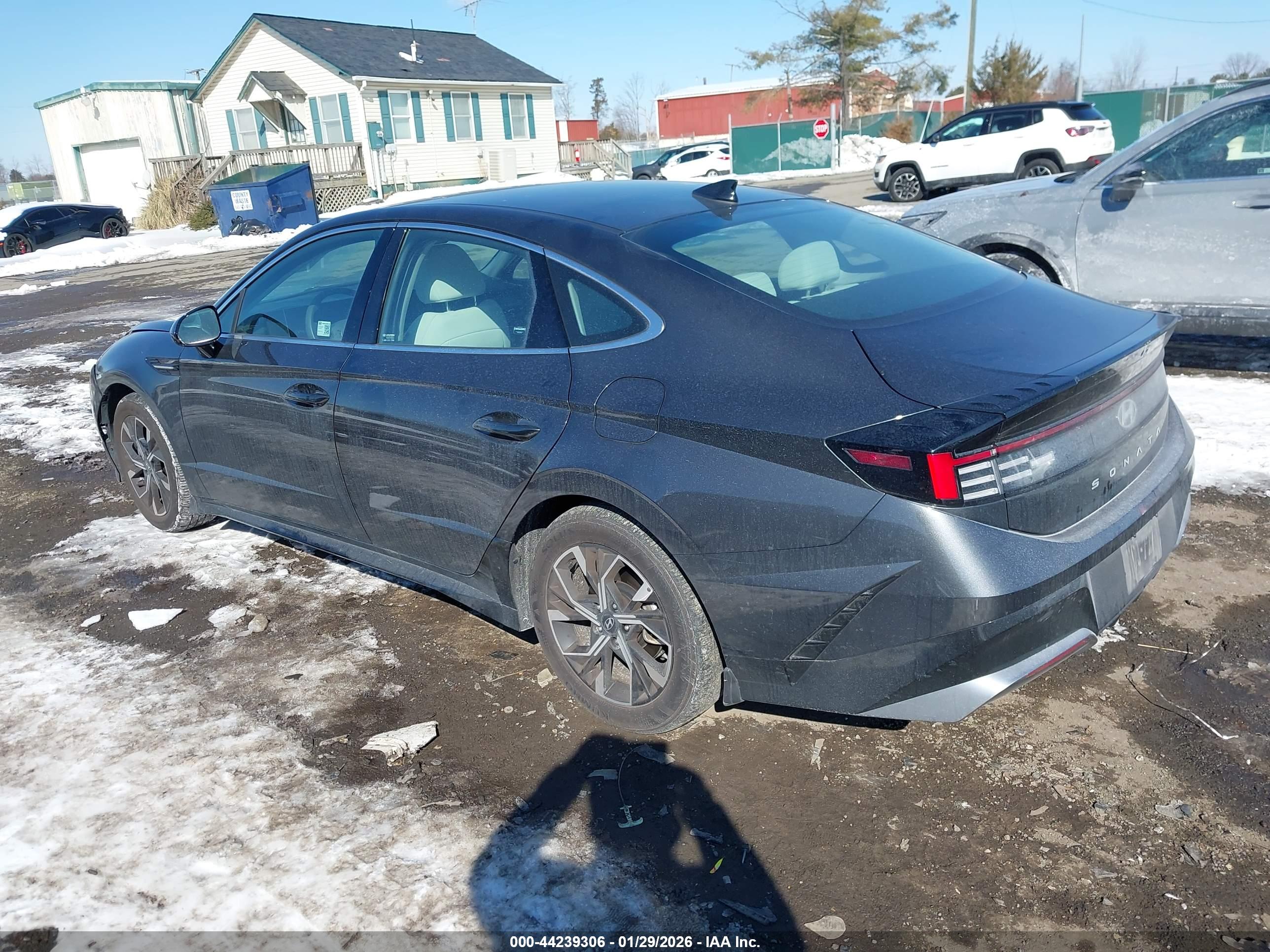HYUNDAI SONATA image 3
