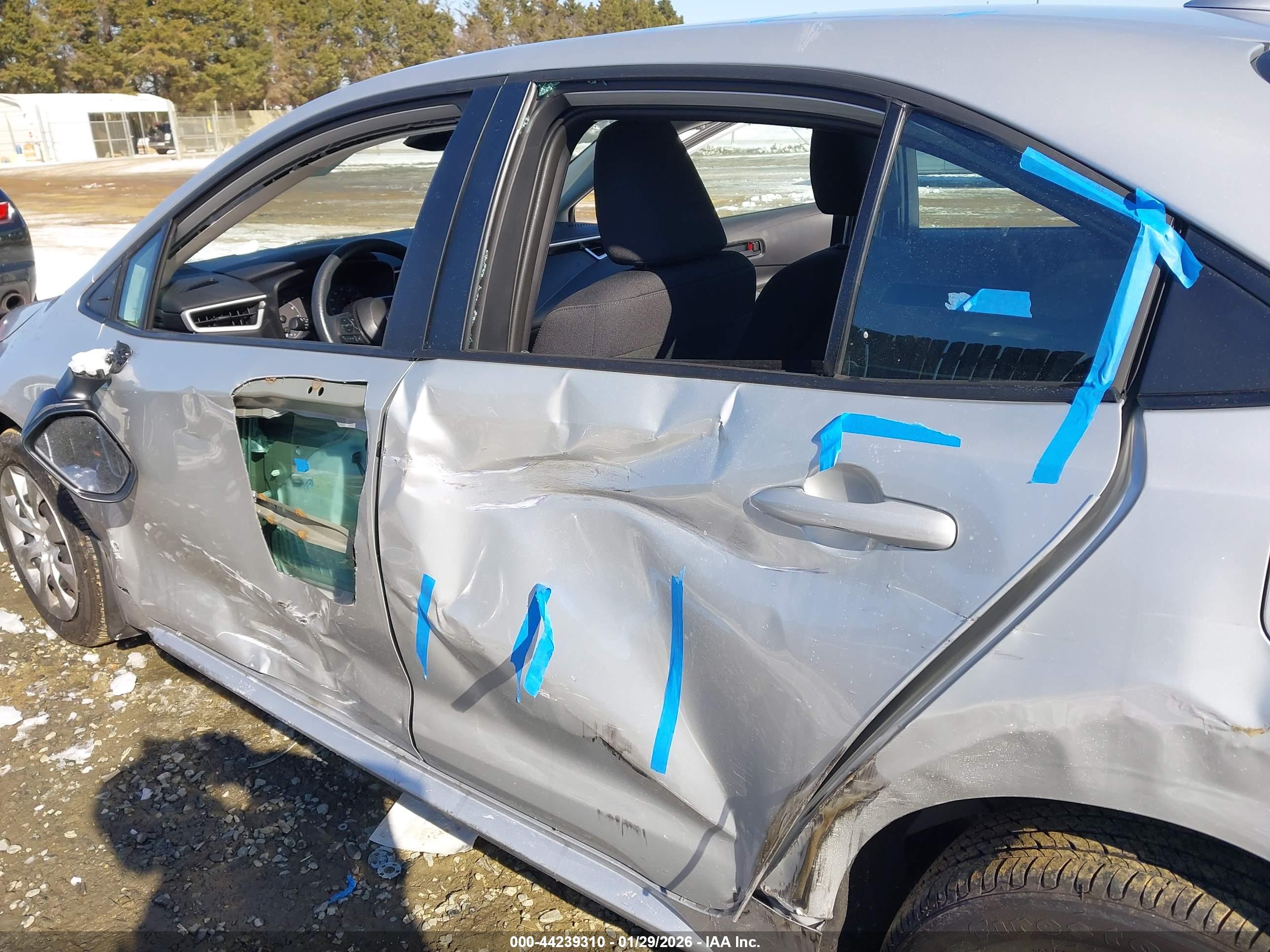 TOYOTA COROLLA image 6