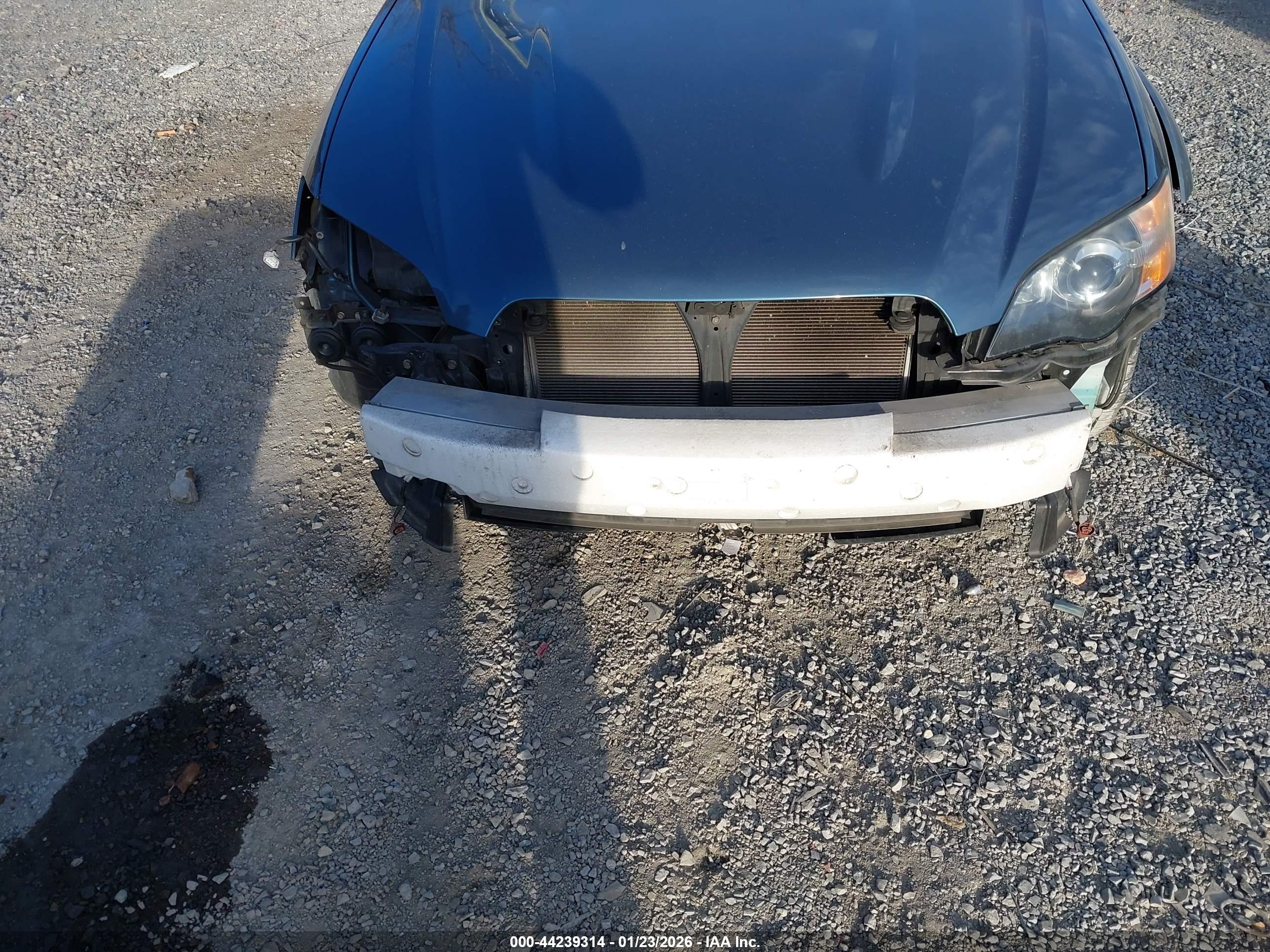 SUBARU OUTBACK image 6