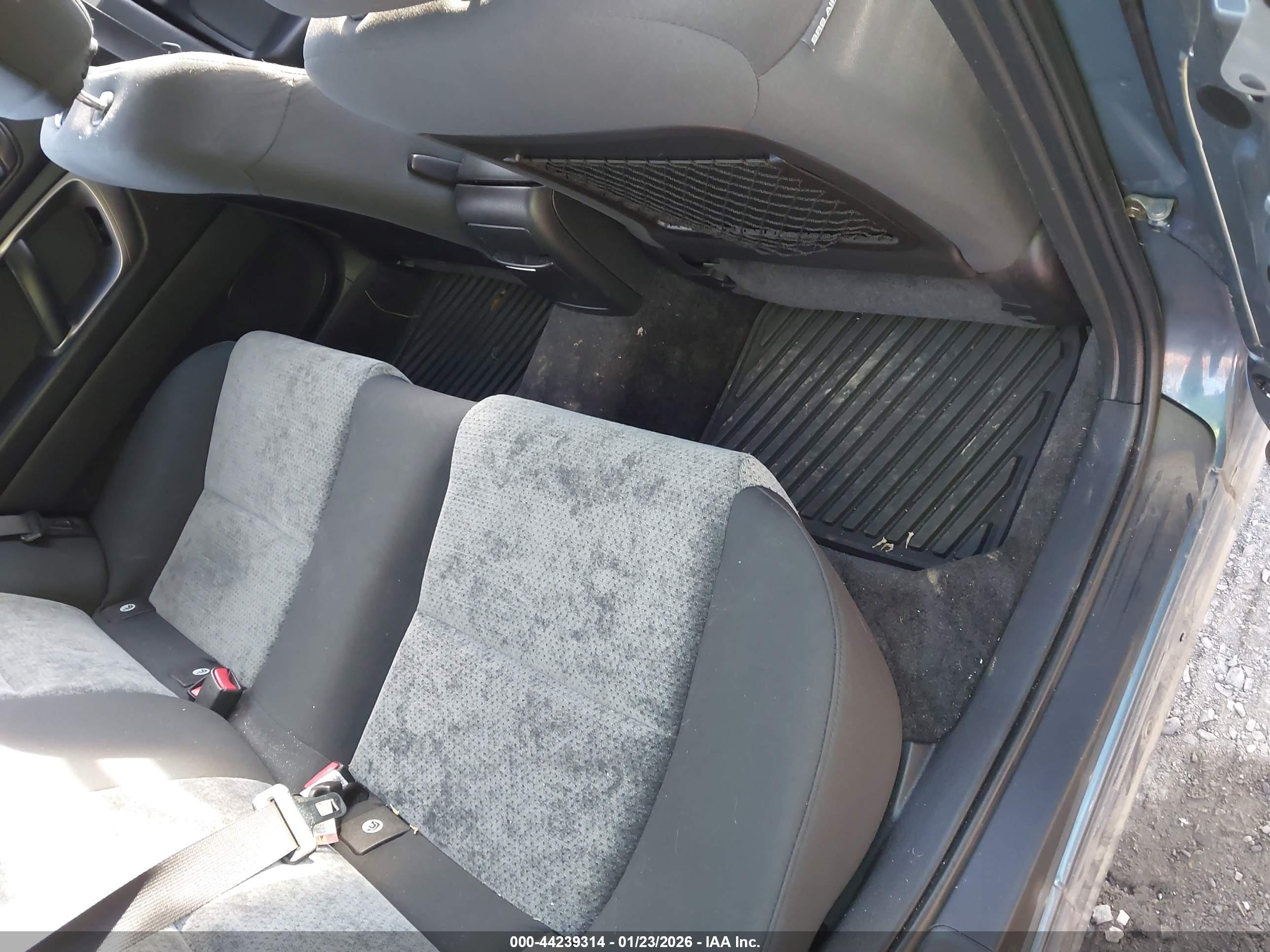 SUBARU OUTBACK image 8