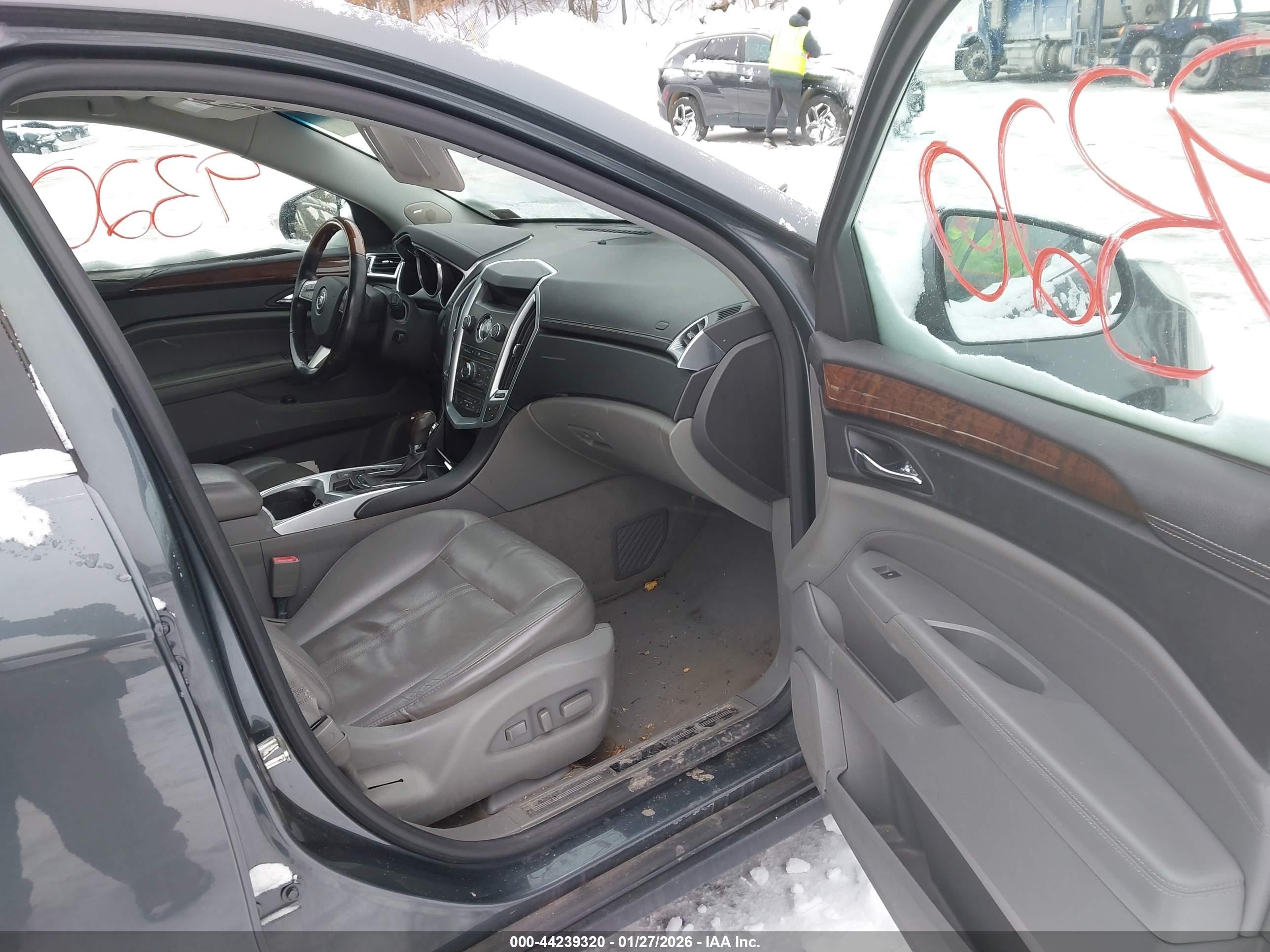 CADILLAC SRX image 5