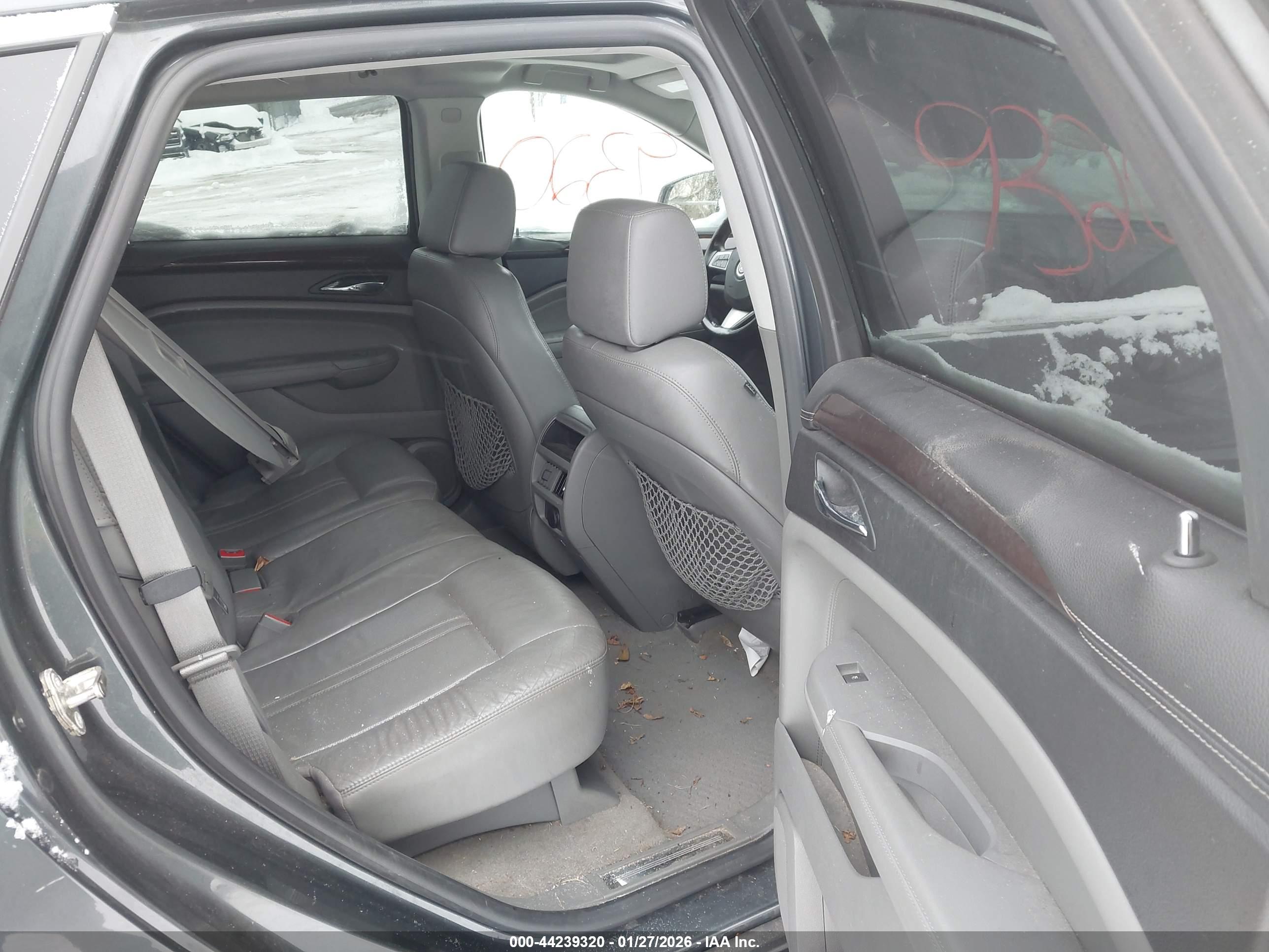 CADILLAC SRX image 8