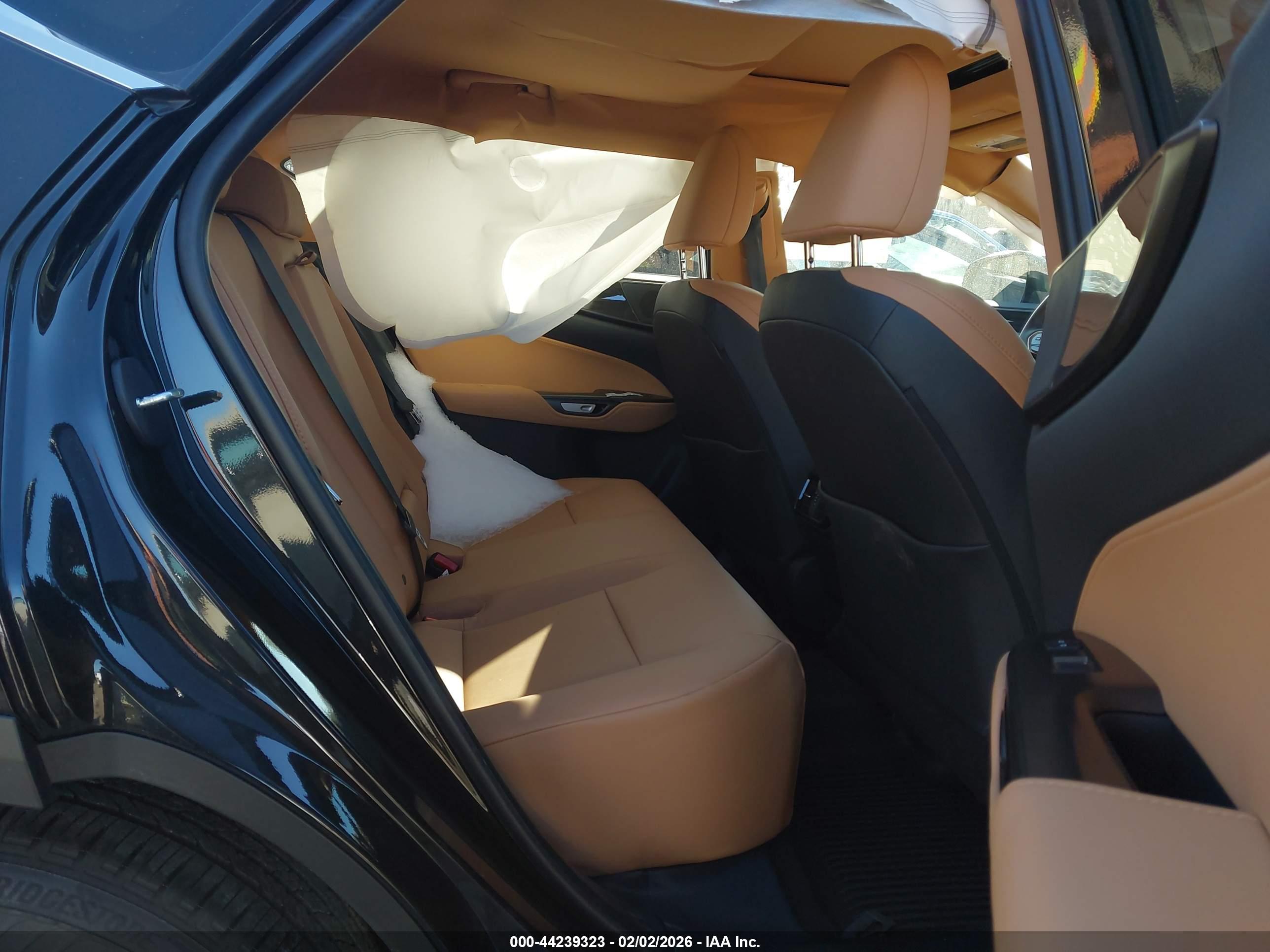 LEXUS NX image 8