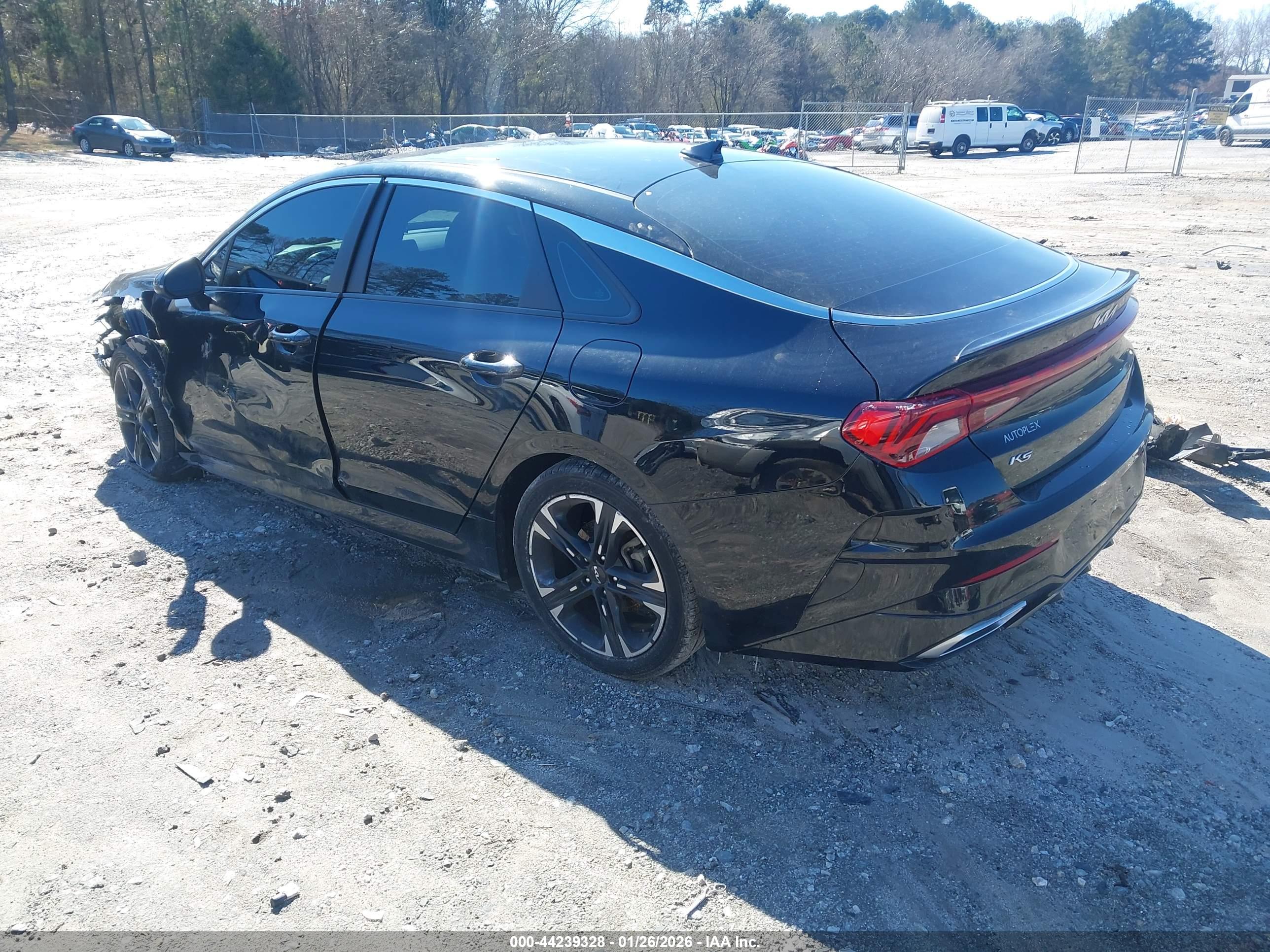 KIA K5 image 3
