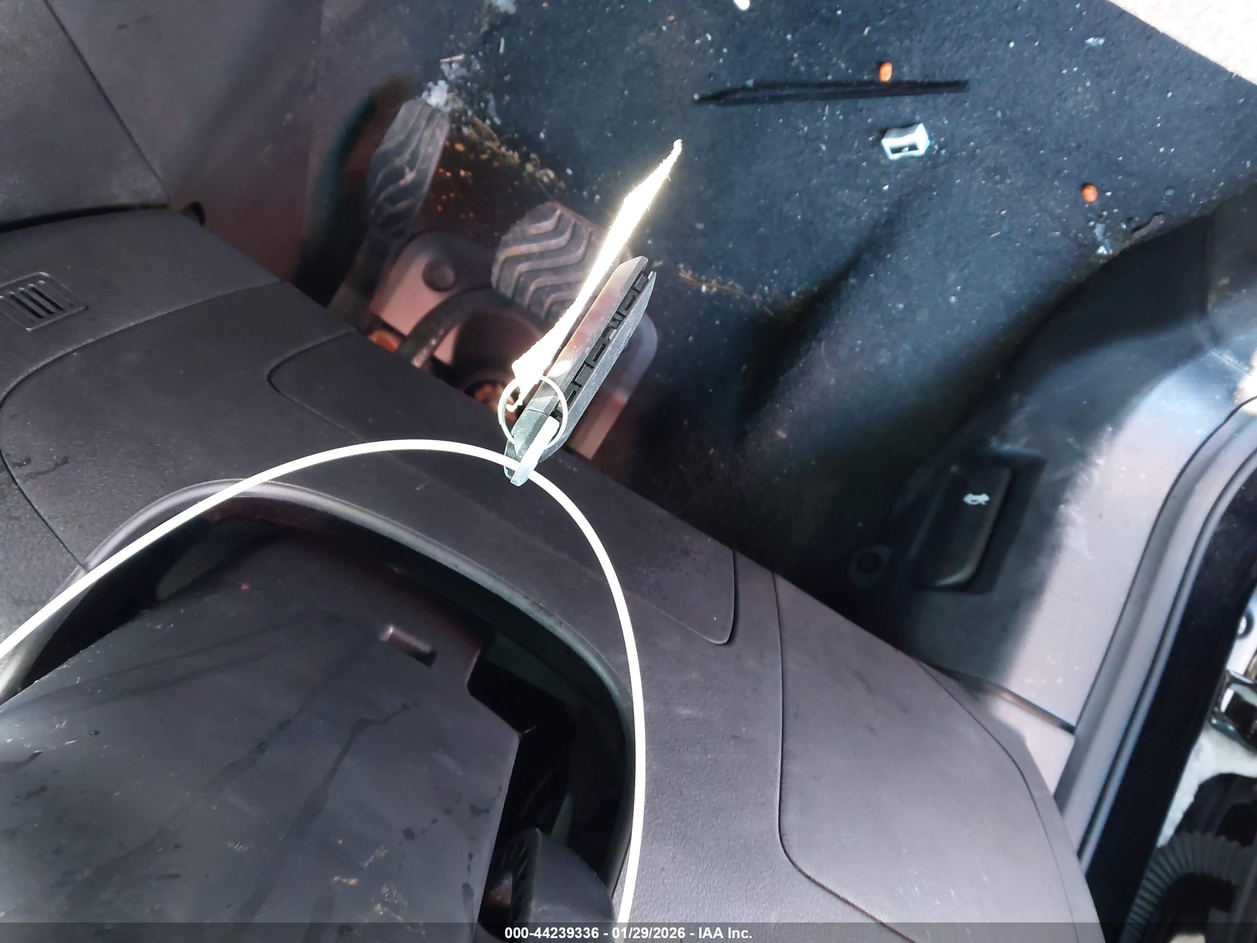 NISSAN ROGUE image 11