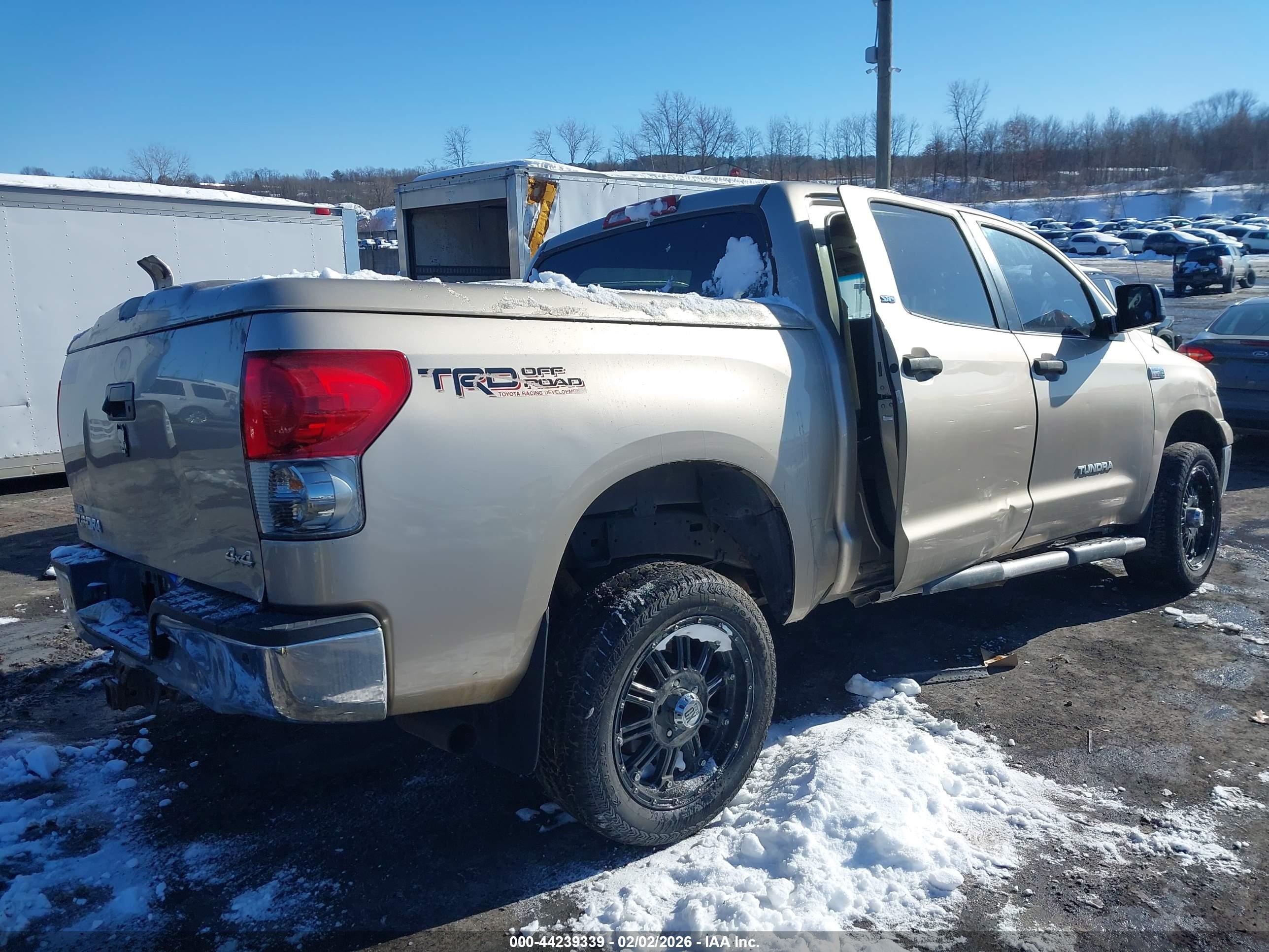 TOYOTA TUNDRA image 4