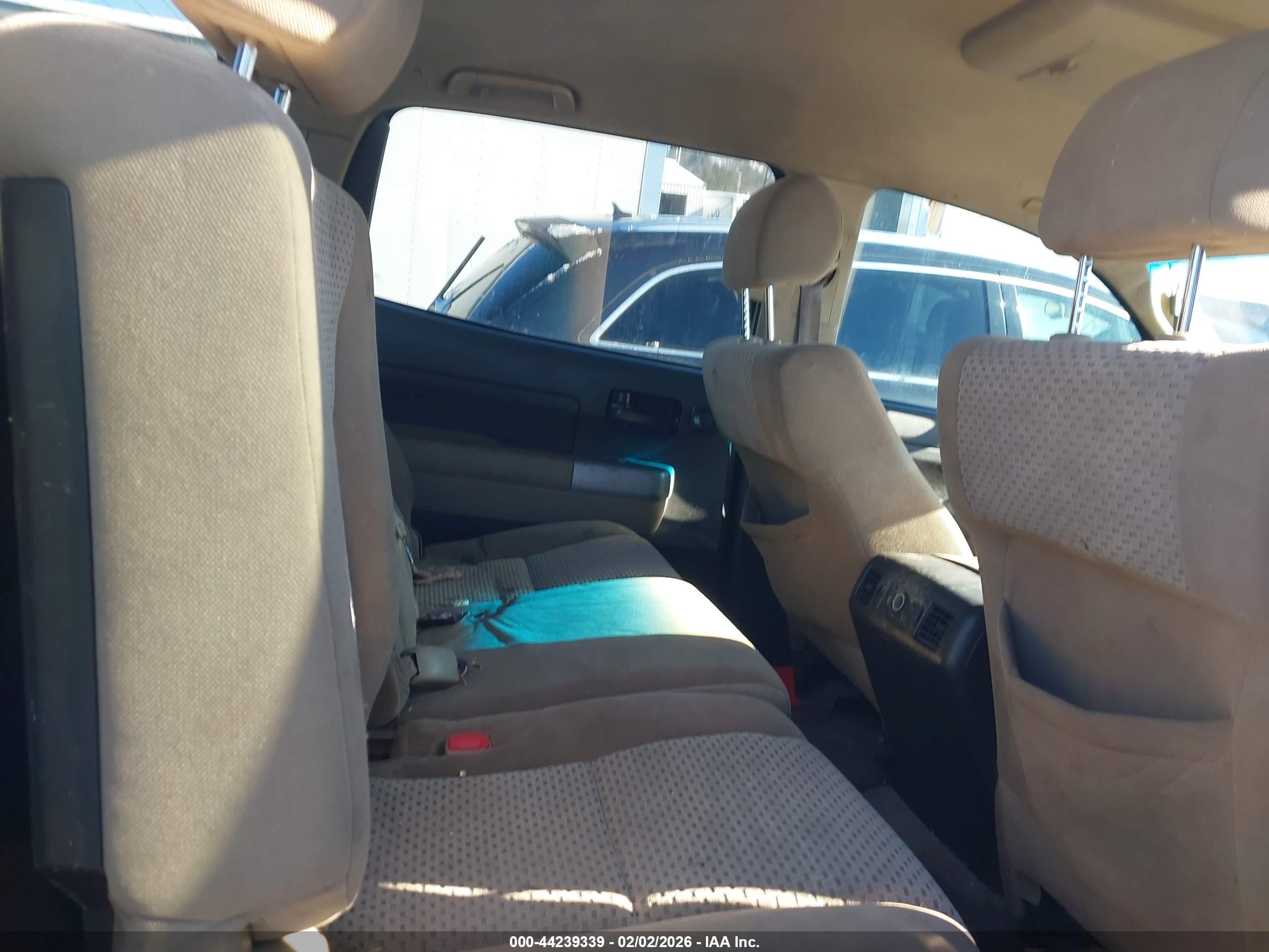 TOYOTA TUNDRA image 8