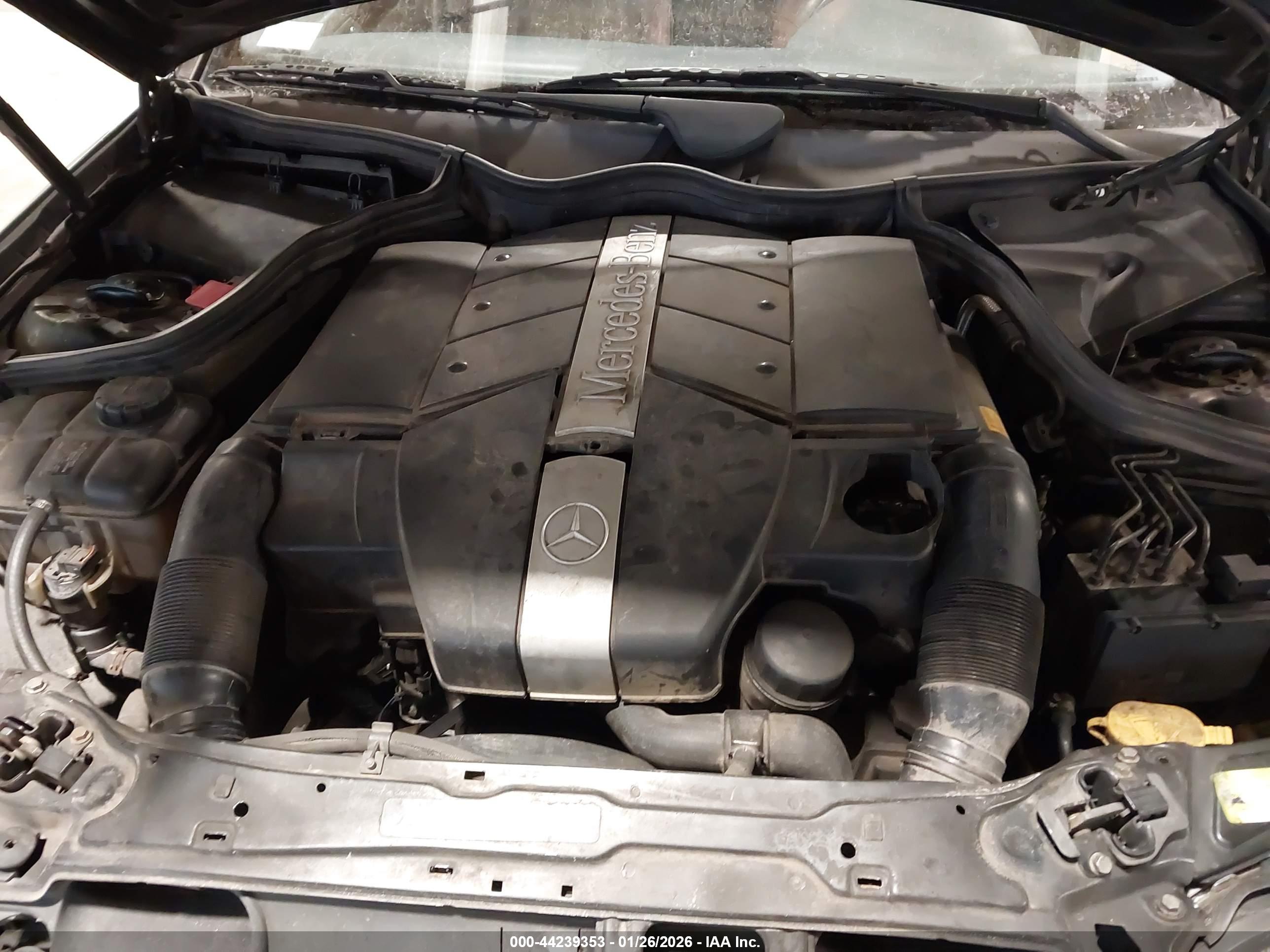 MERCEDES-BENZ C image 10