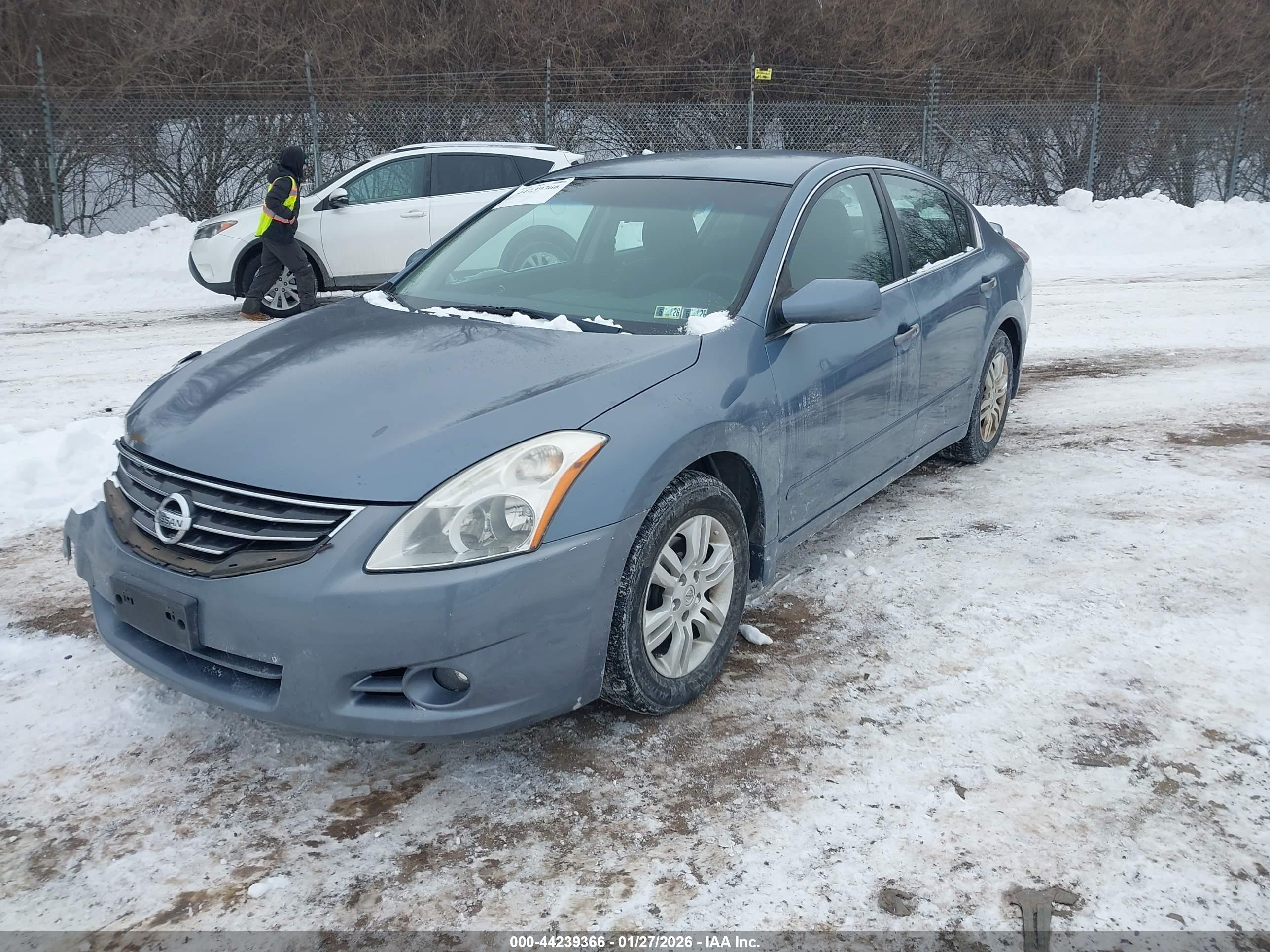NISSAN ALTIMA image 2