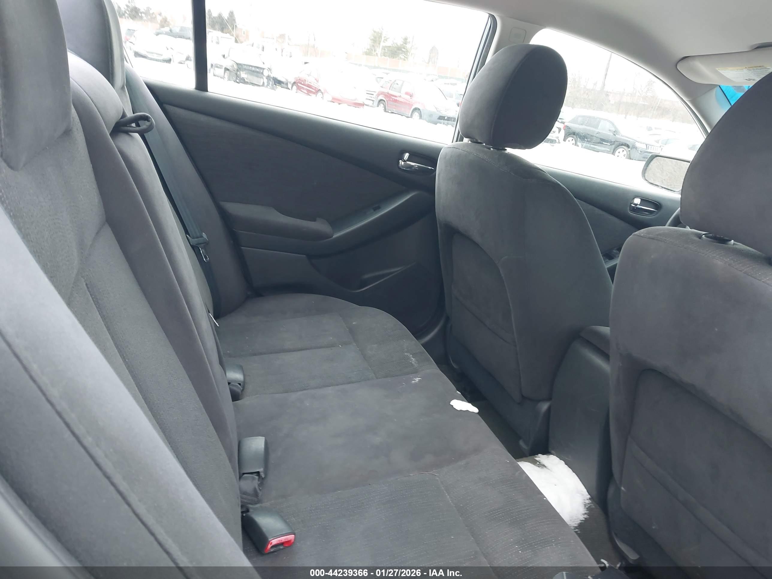 NISSAN ALTIMA image 8