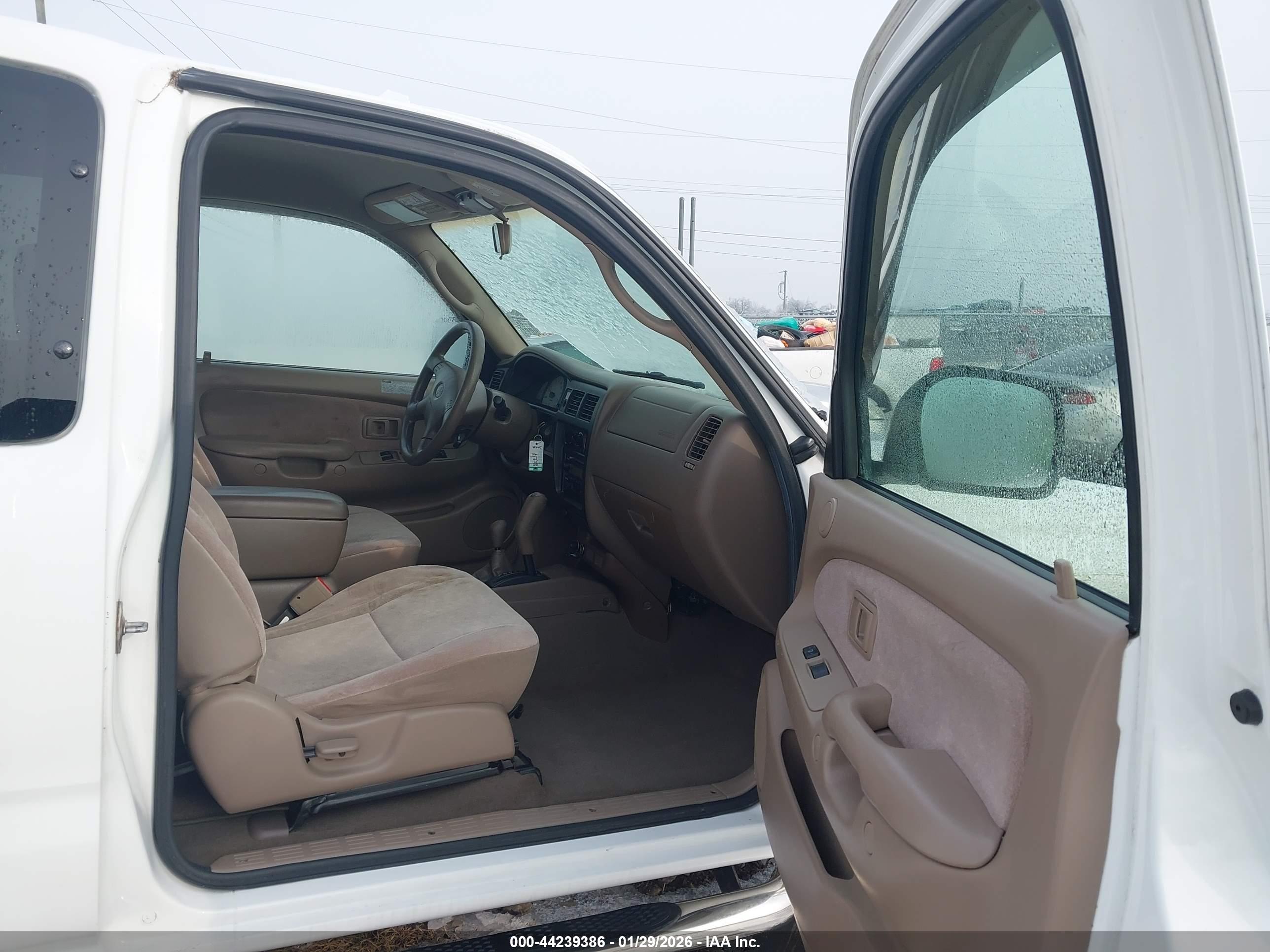 TOYOTA TACOMA image 5